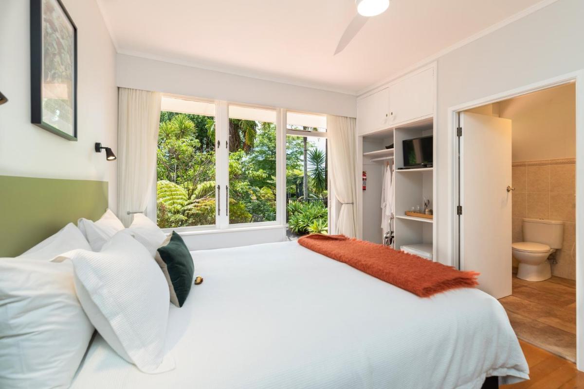 Deluxe King Room 2 photo 2