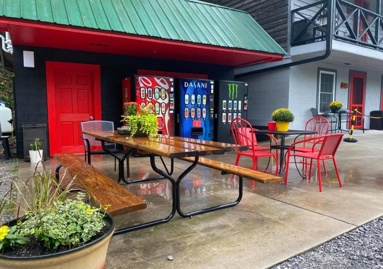 Deluxe King Studio photo 3