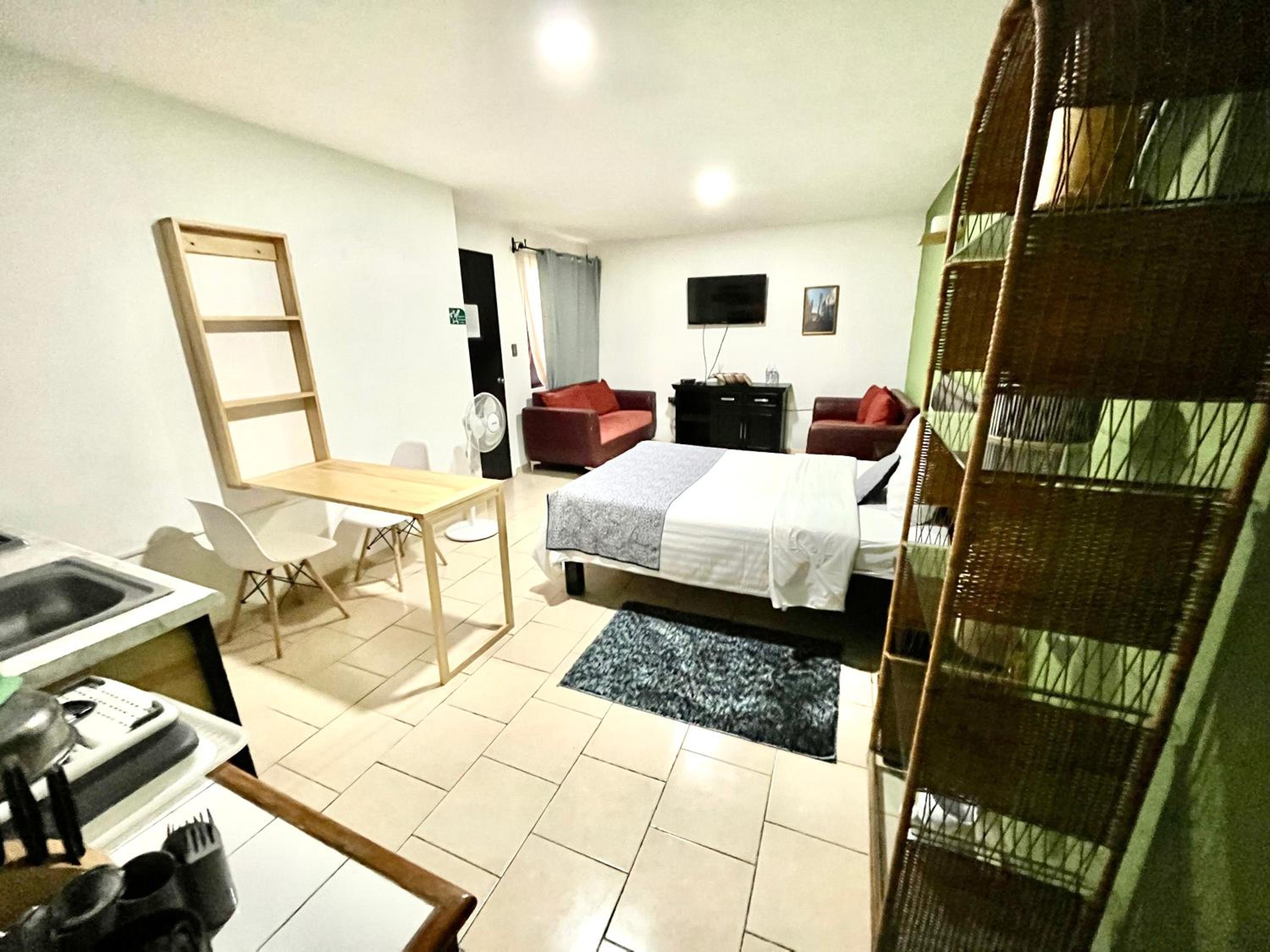 Studio with Sofa Bed - Photo 3