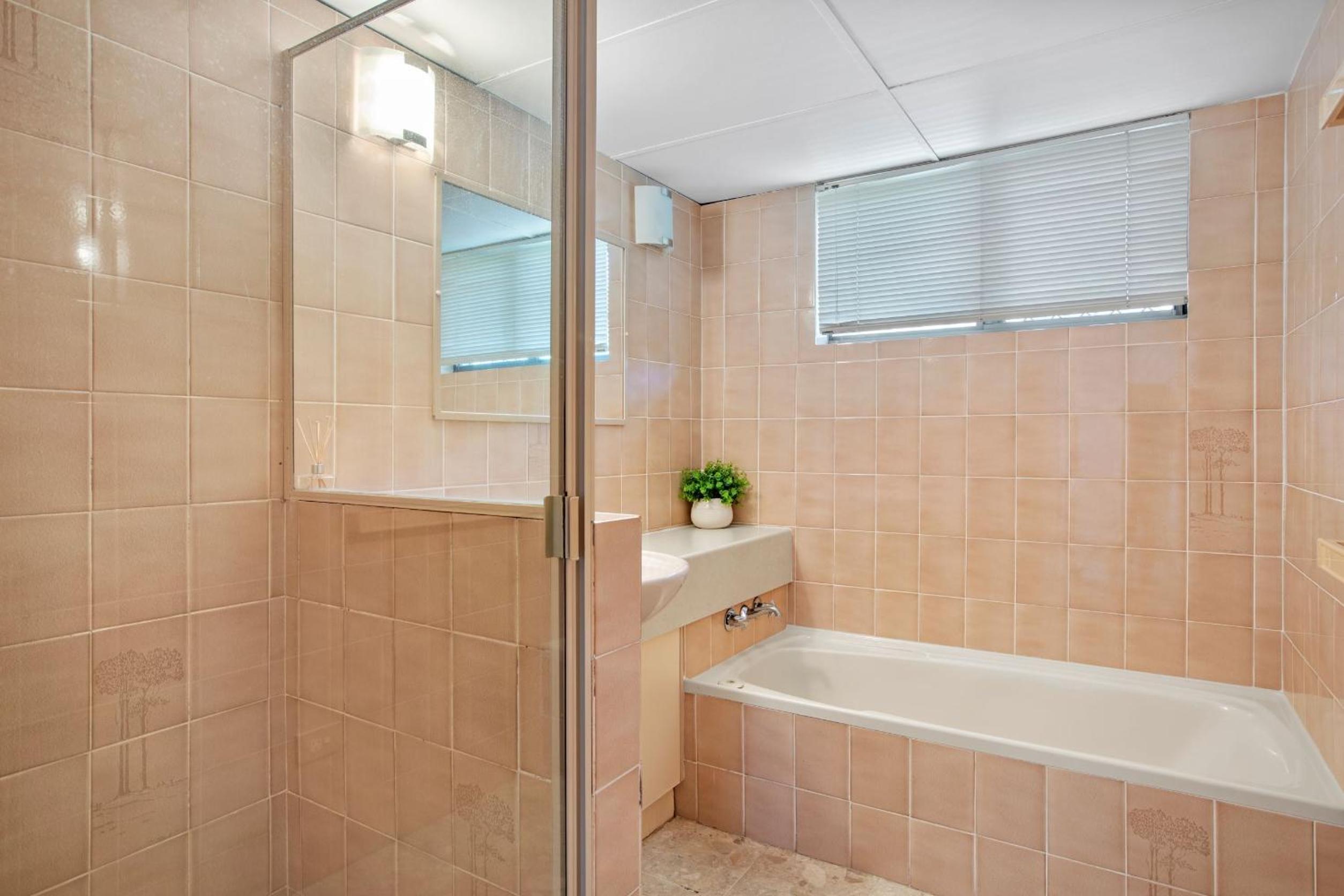 Two Bedroom Budget Townhouse photo 3