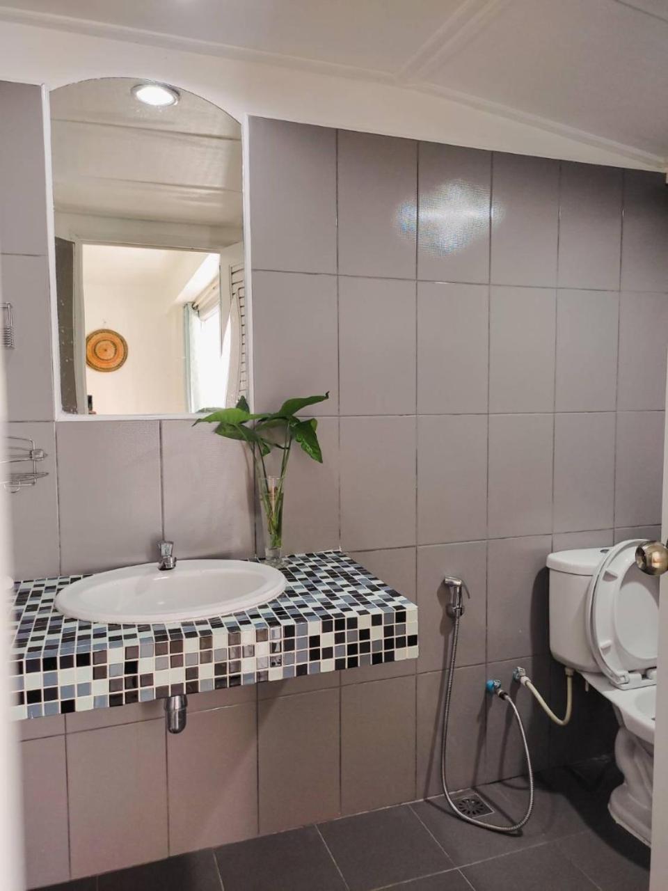 Double Room with Balcony - Photo 4