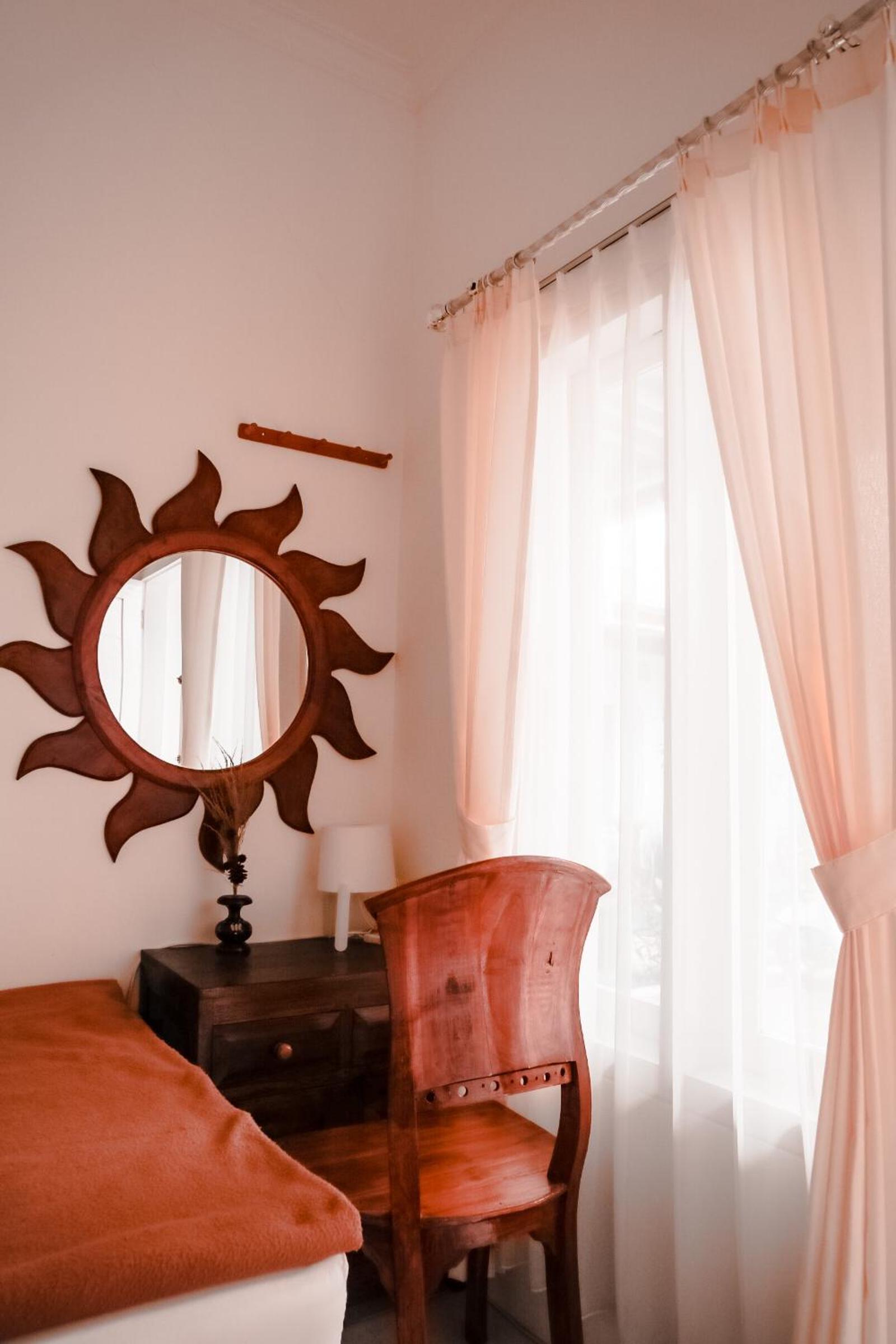 Twin Room - Photo 2