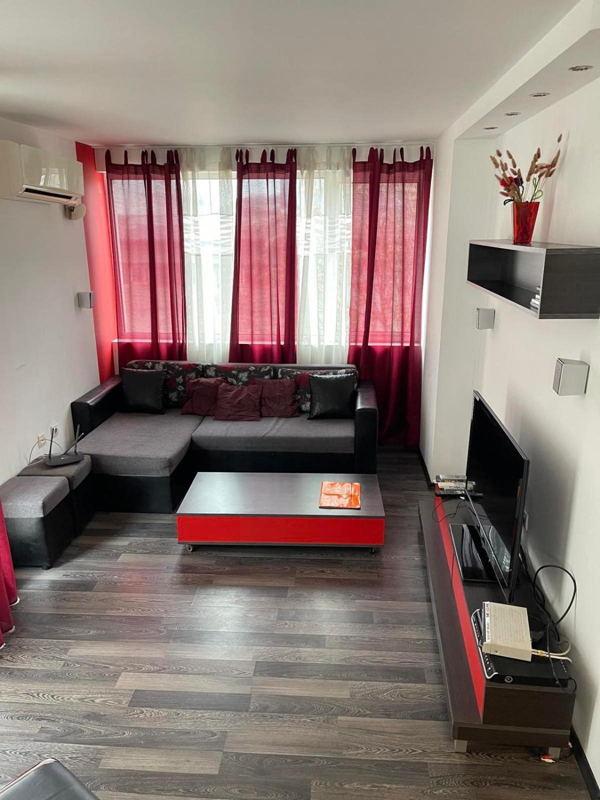 One-Bedroom Apartment-Marie Curie 1A Street - Photo 18