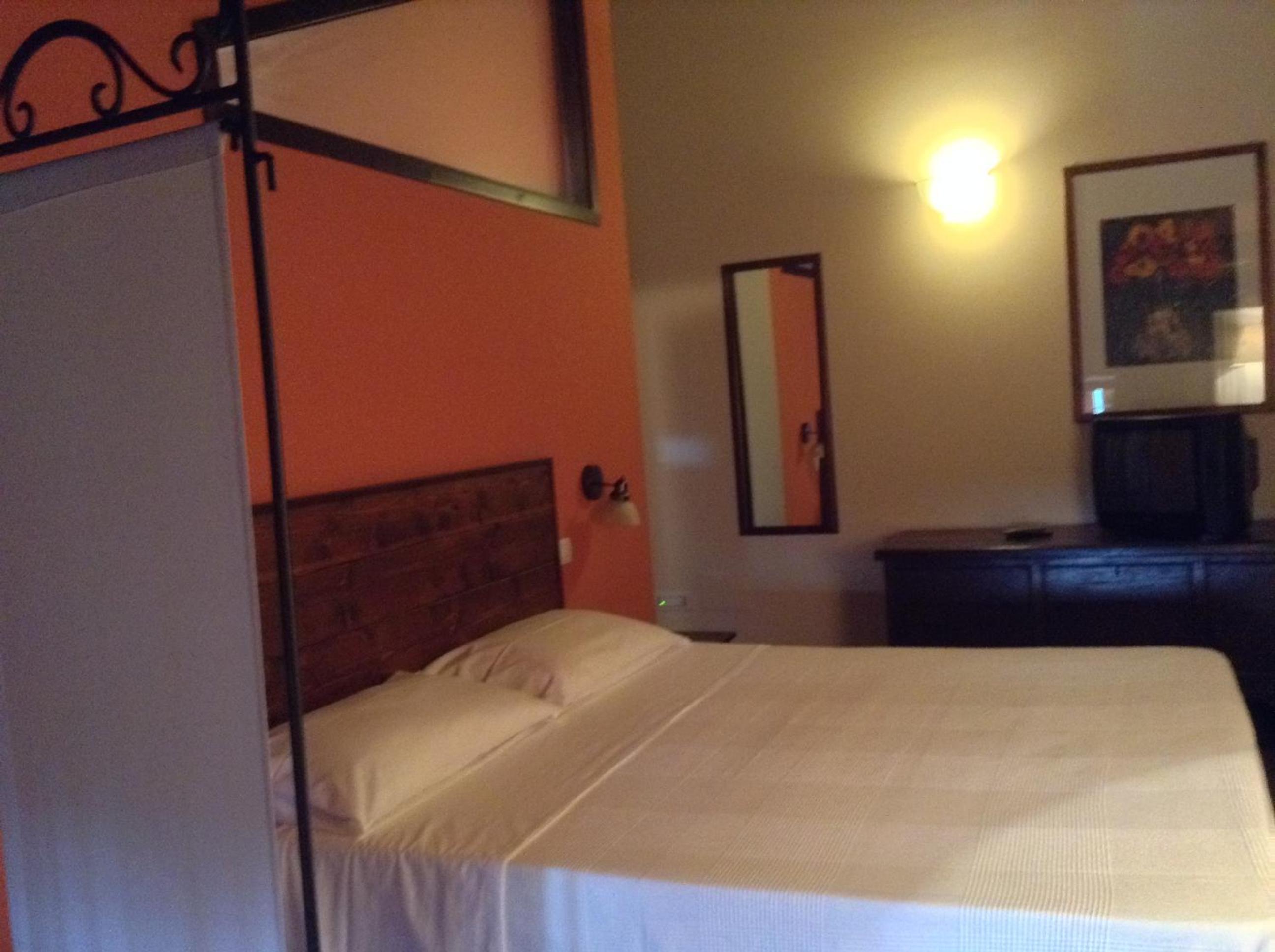 Large Double Or Twin Room photo 1