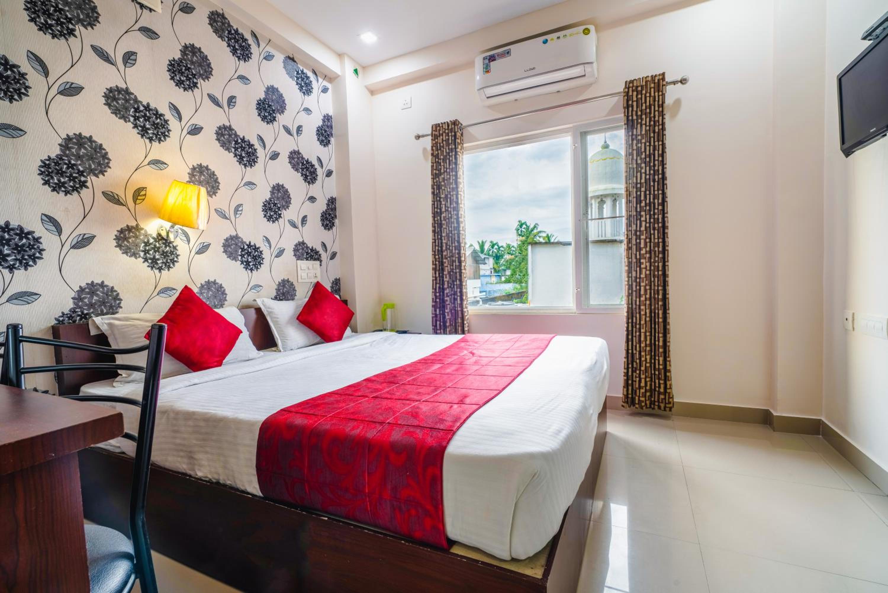 Deluxe Double Room photo 2