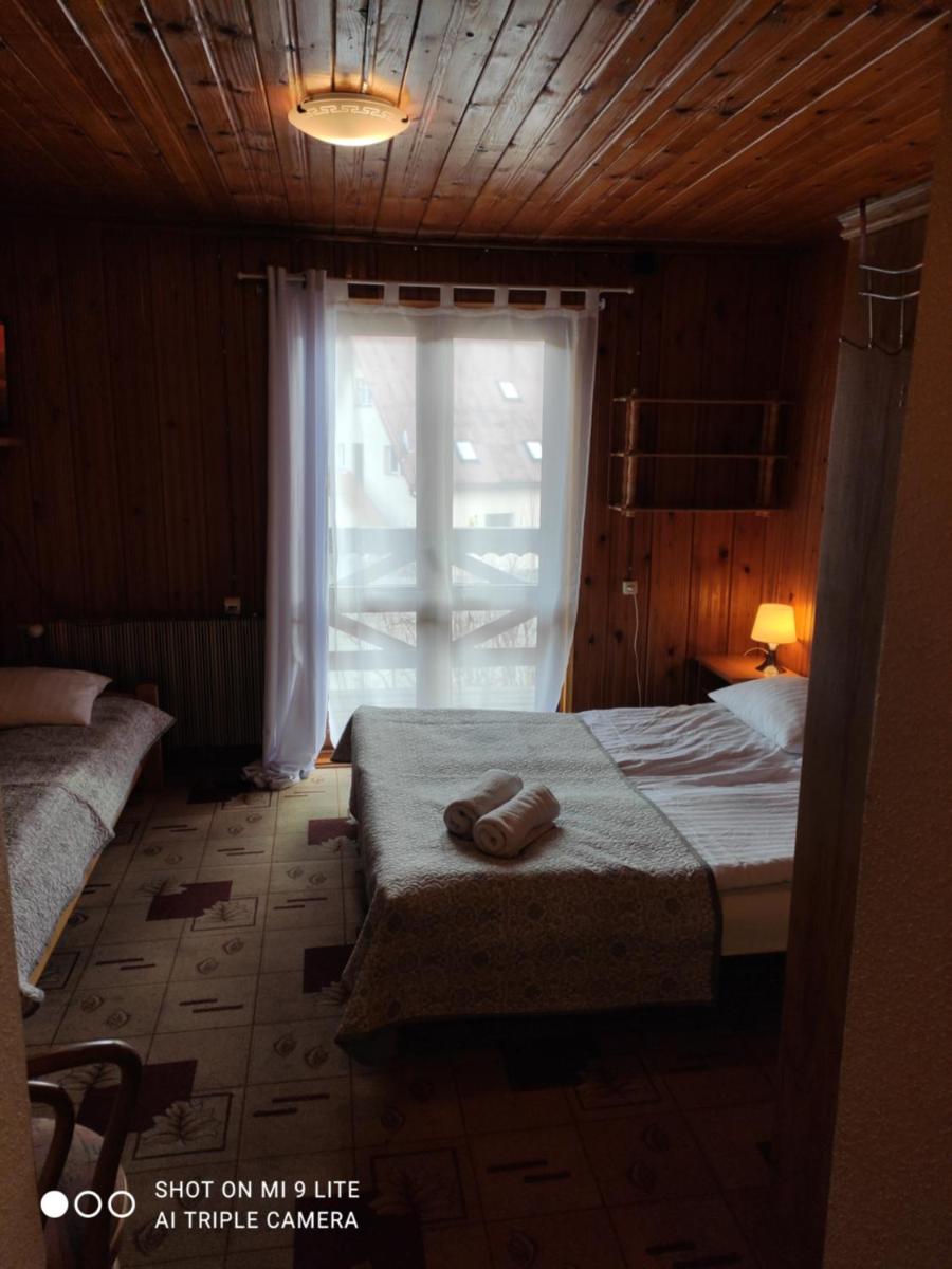 Triple Room with Balcony - Photo 7