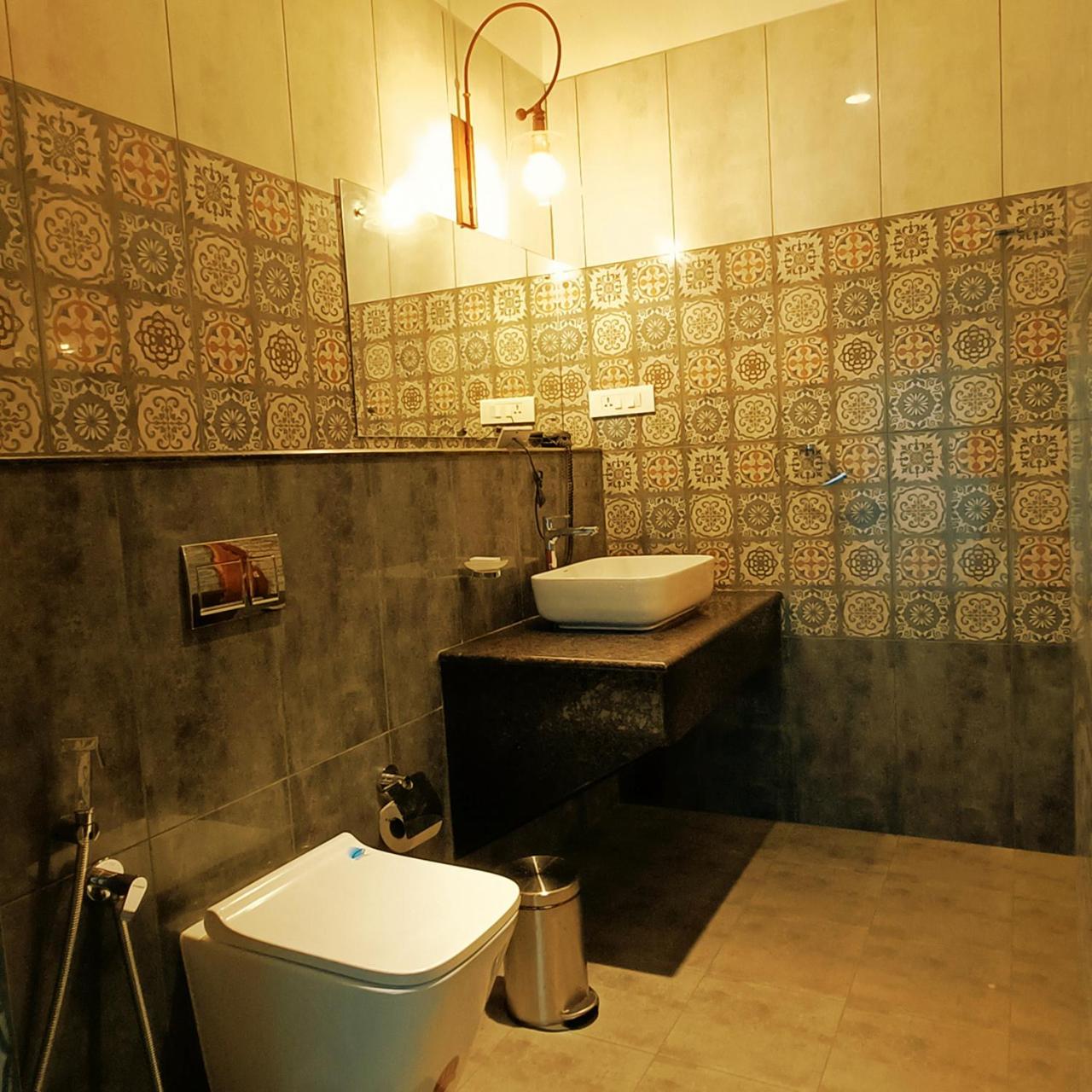 Dutch Room with Complimentary Welcome Drink & Chef's Amenities on arrival   photo 3