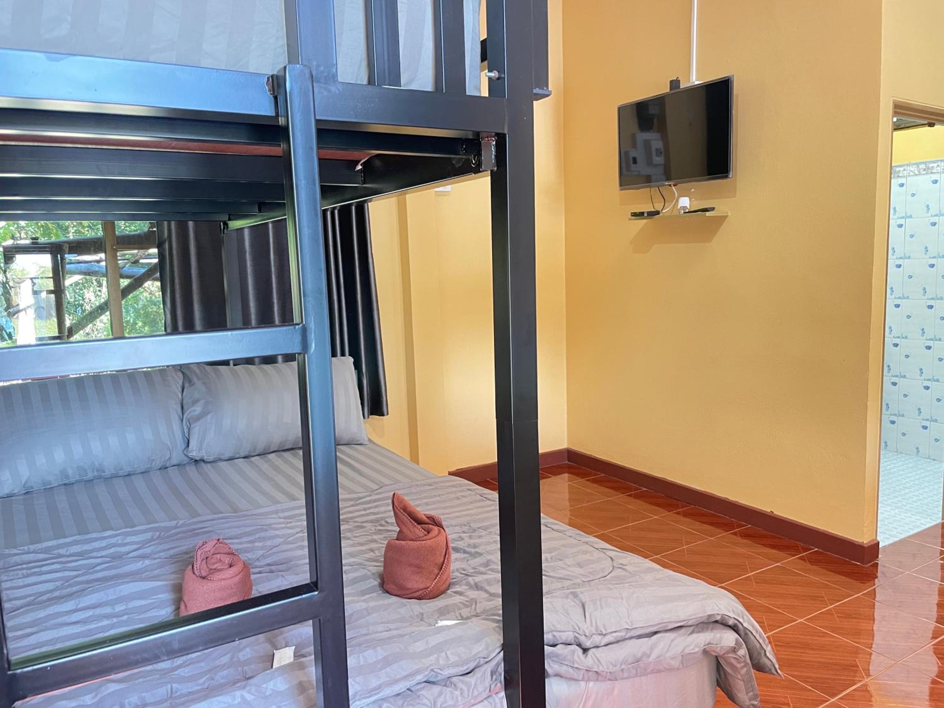 One-Bedroom House - Photo 14