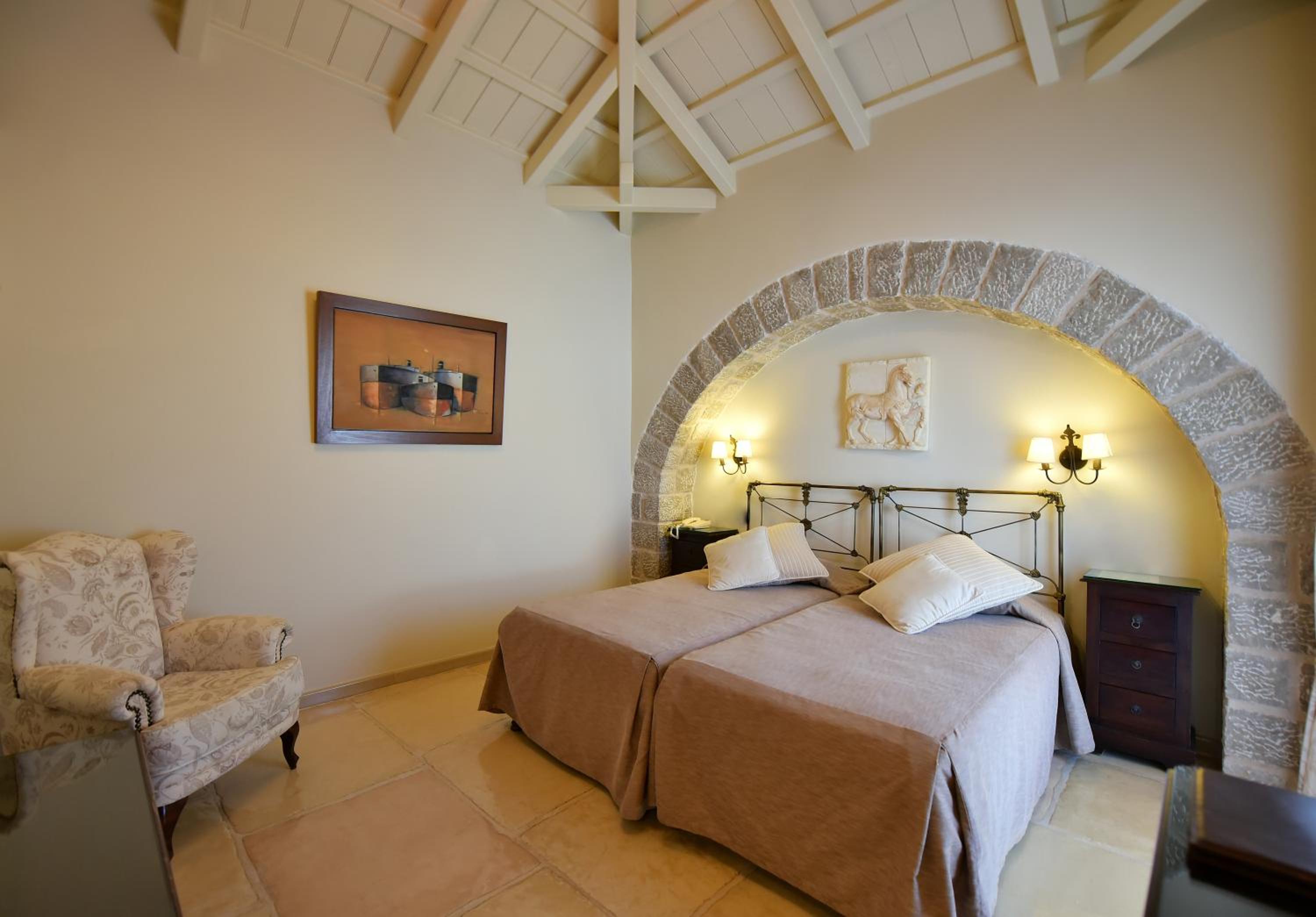 Double Room with Balcony - Photo 17