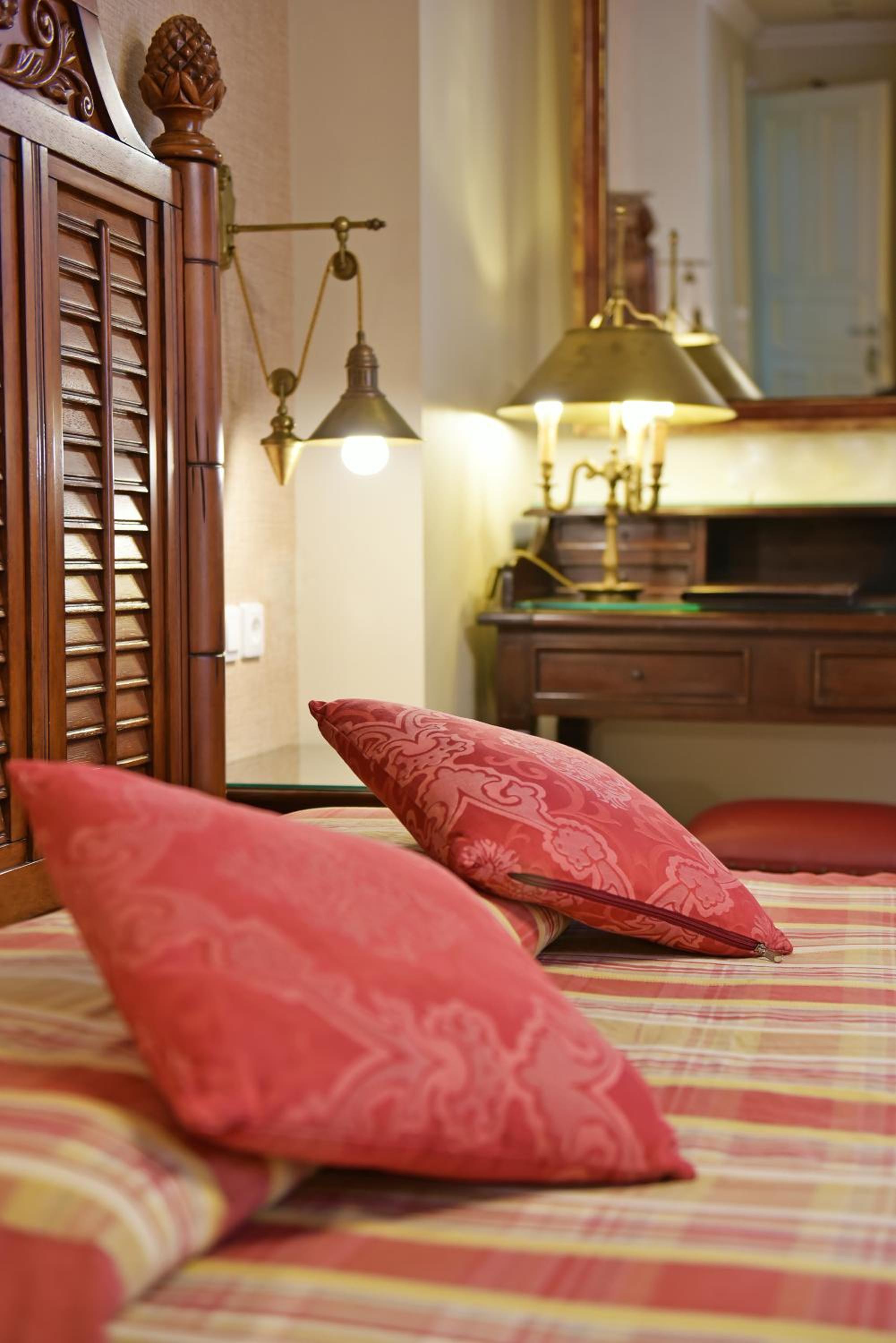 Double Room with Balcony - Photo 16
