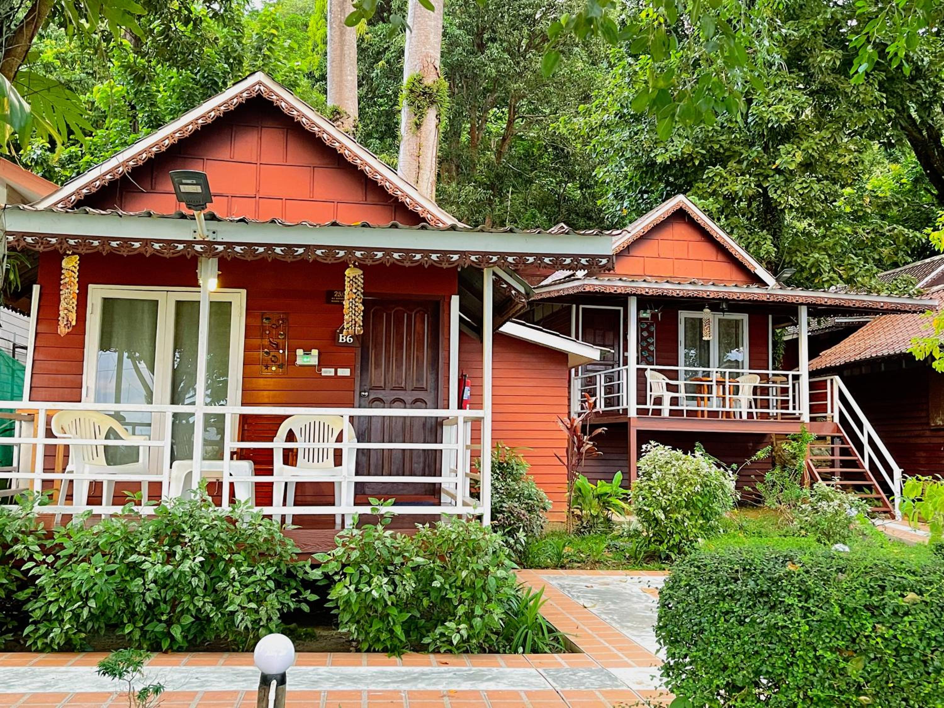 Deluxe Bungalow with Sea View - Photo 13