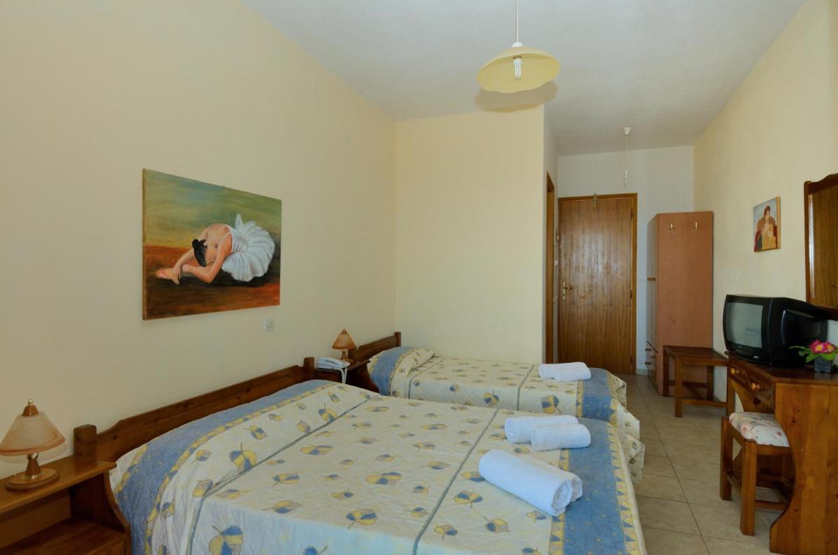 Triple Room with Sea View