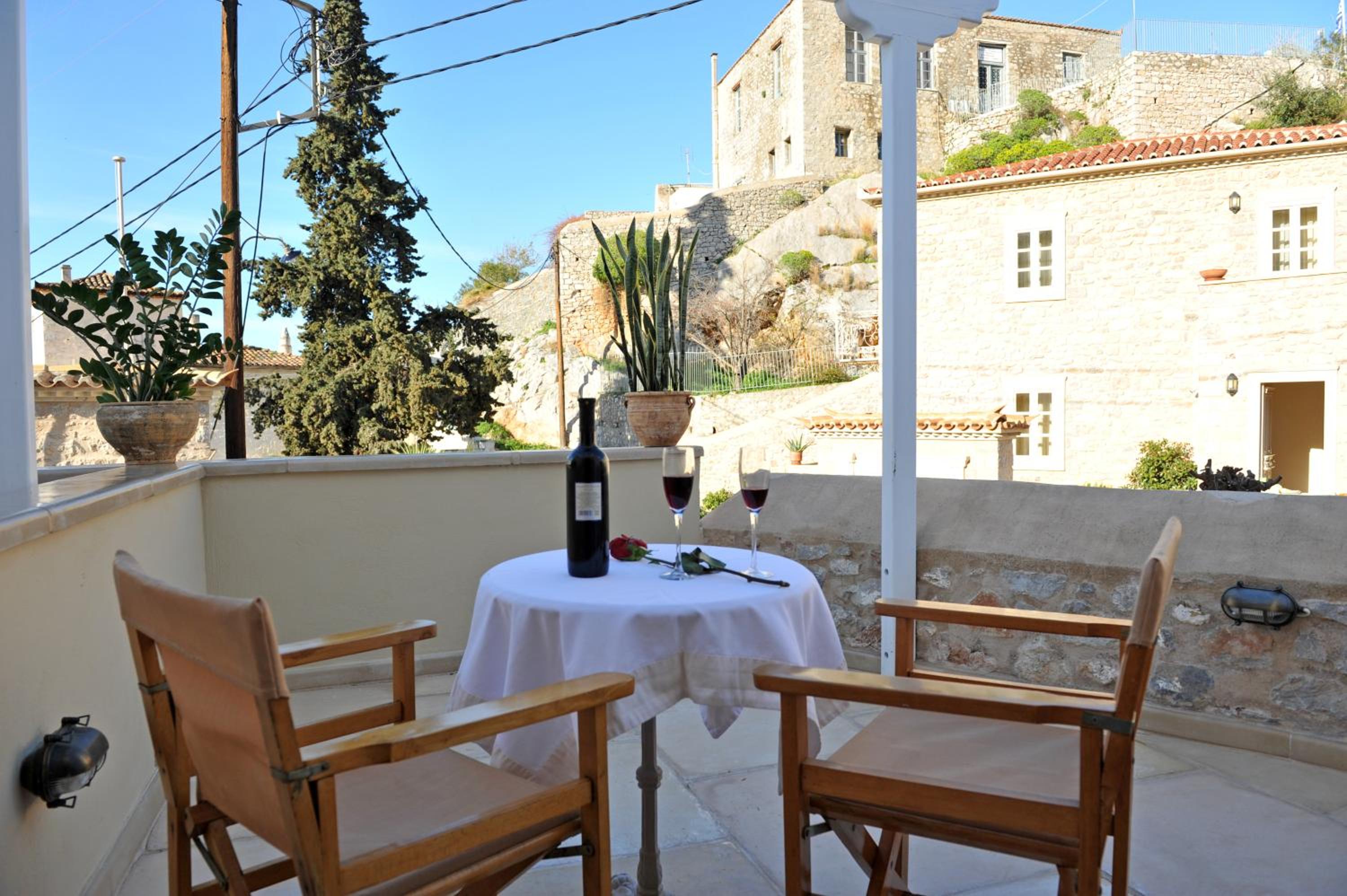 Double Room with Balcony - Photo 13