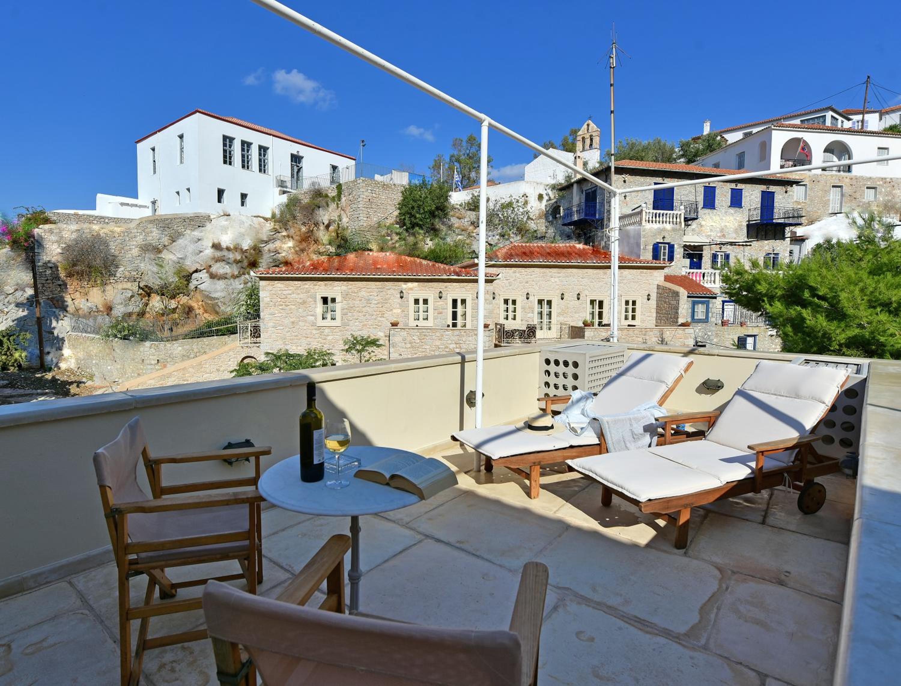 Double Room with Balcony - Photo 19