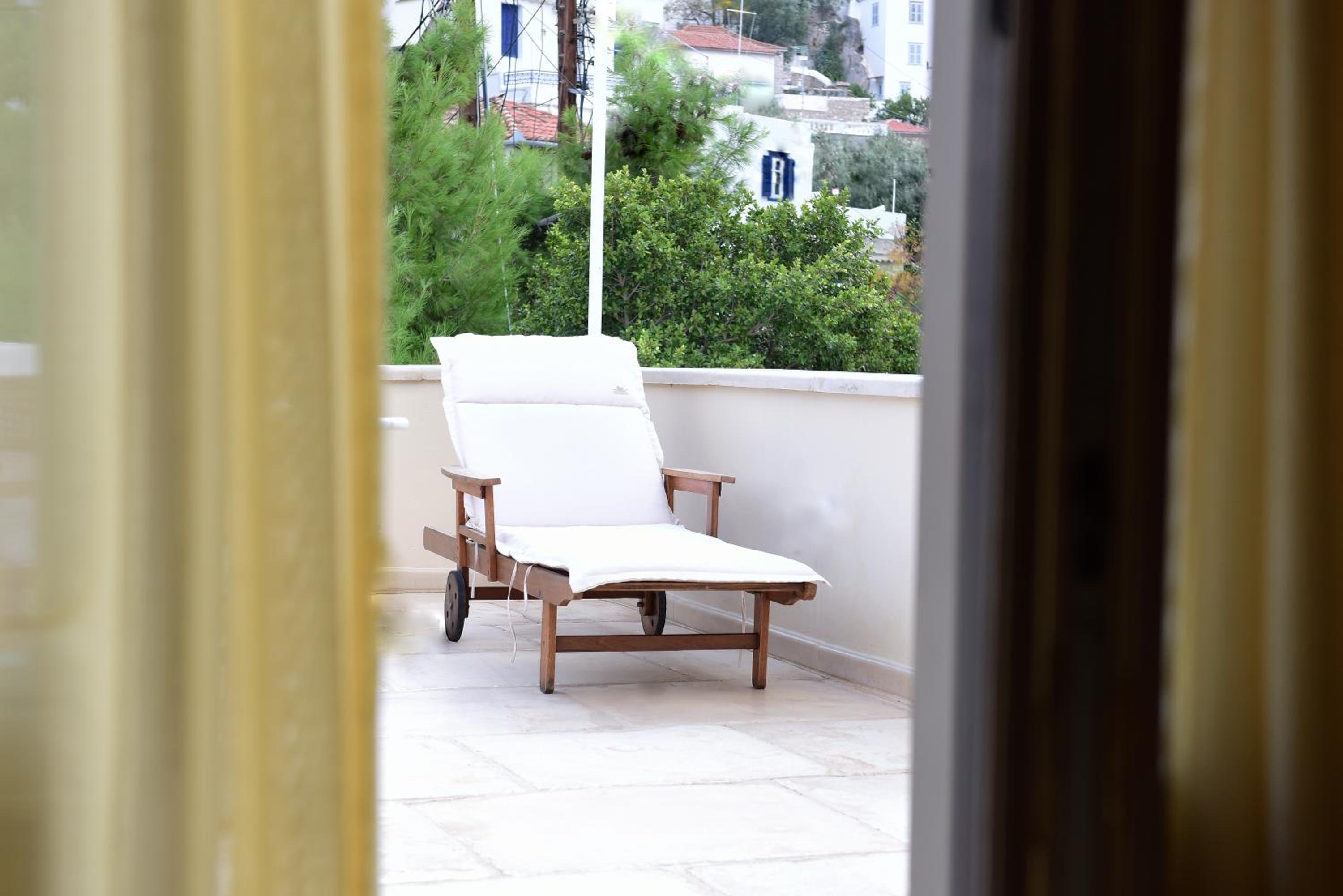 Double Room with Balcony - Photo 22