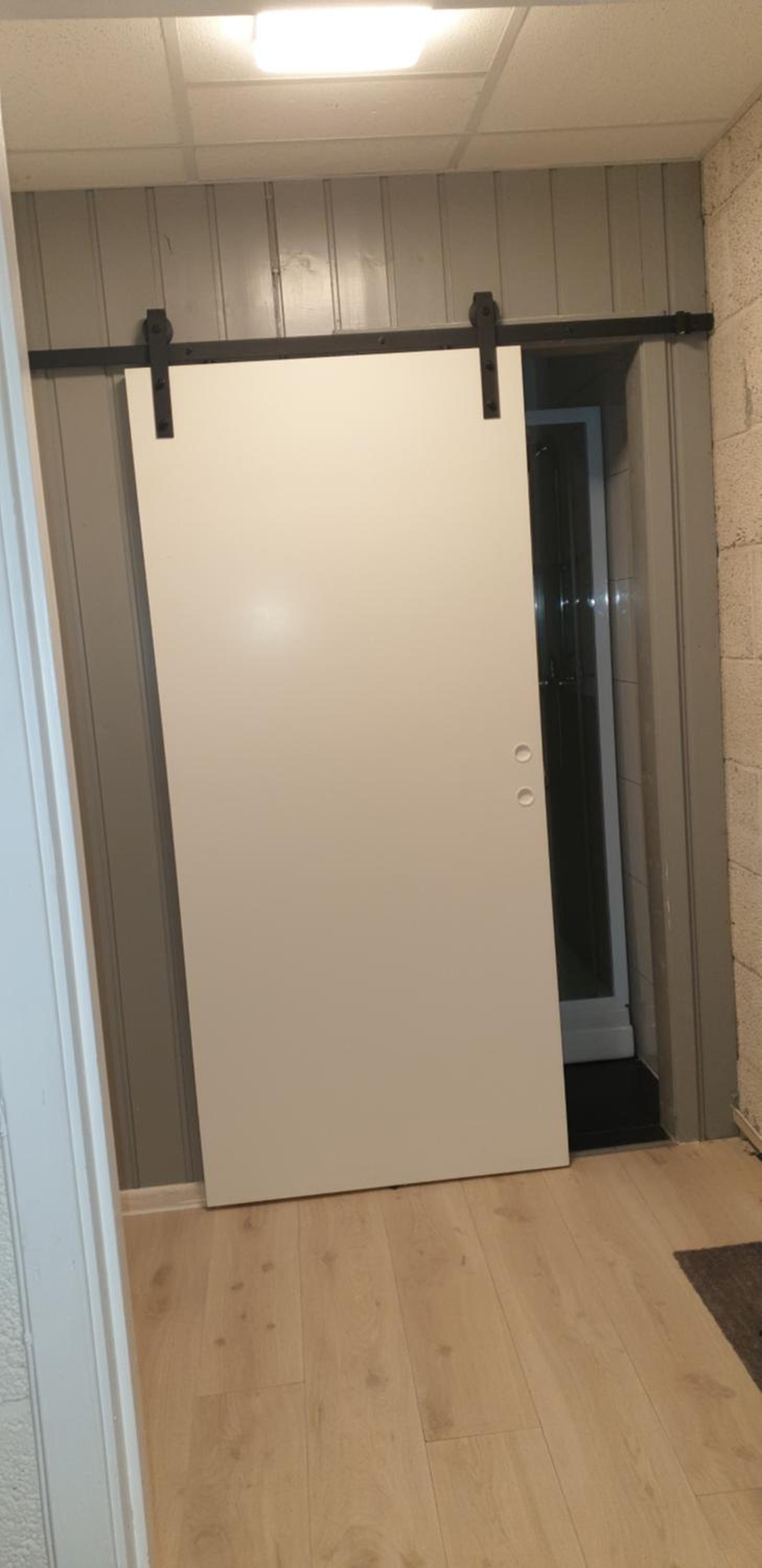 One-Bedroom Apartment - Photo 10