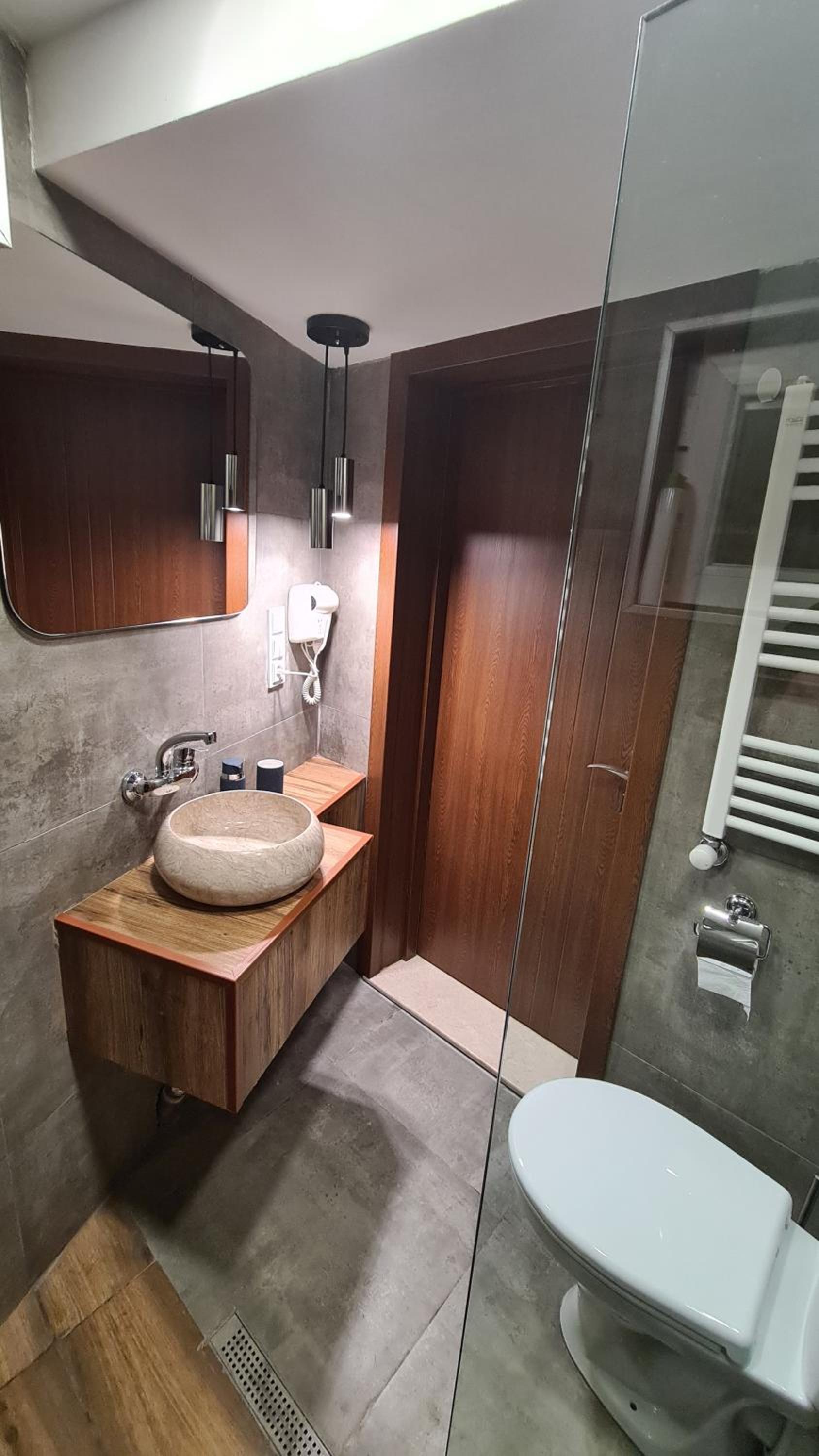 Deluxe Family Suite photo 2