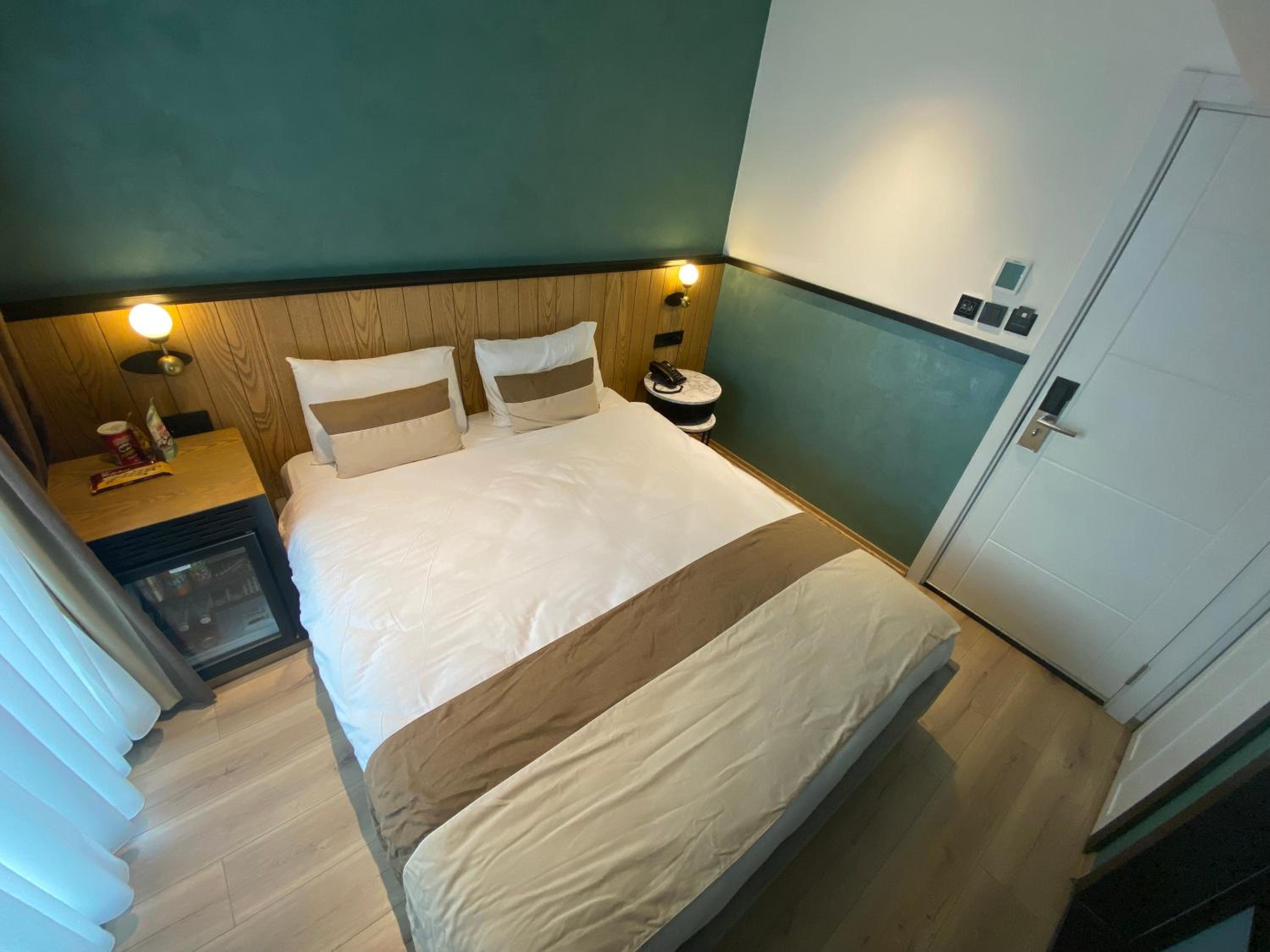 Economy Double Room photo 2