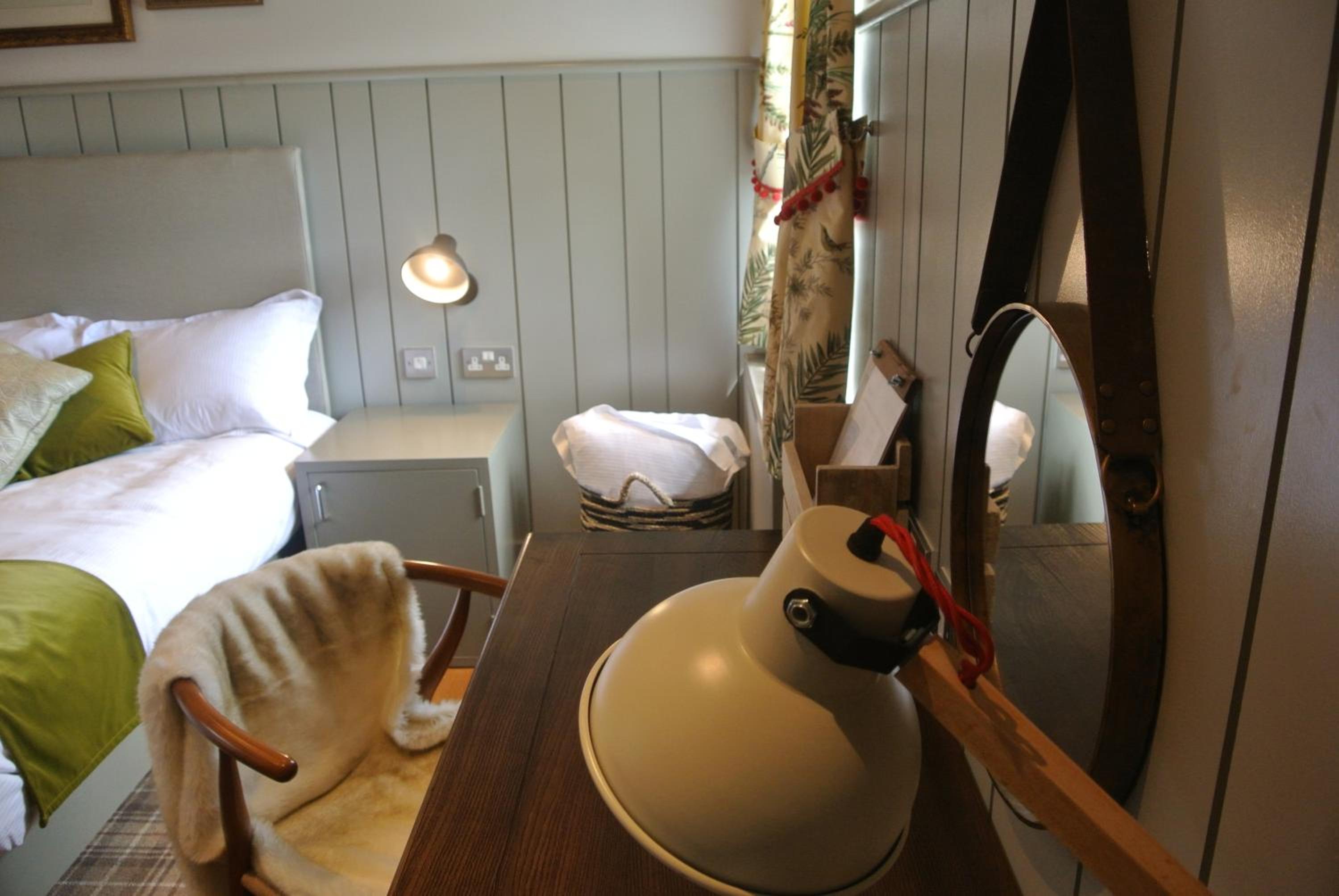 Super Deluxe King Room photo 2