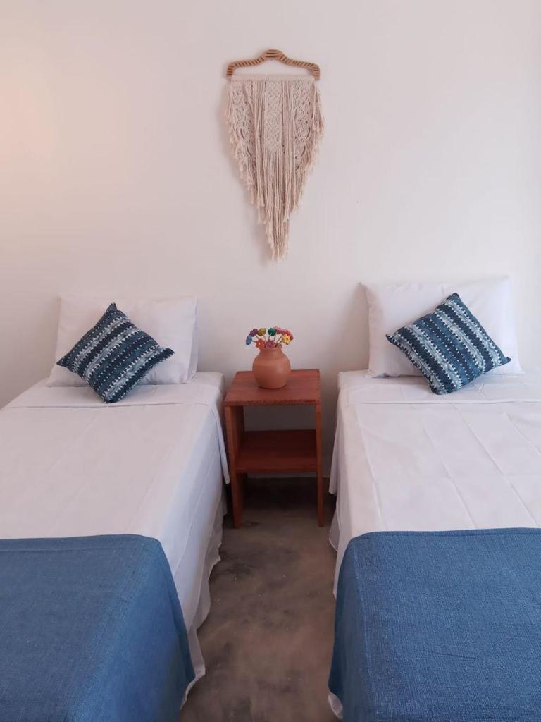 Twin Room with Bathroom - Photo 1