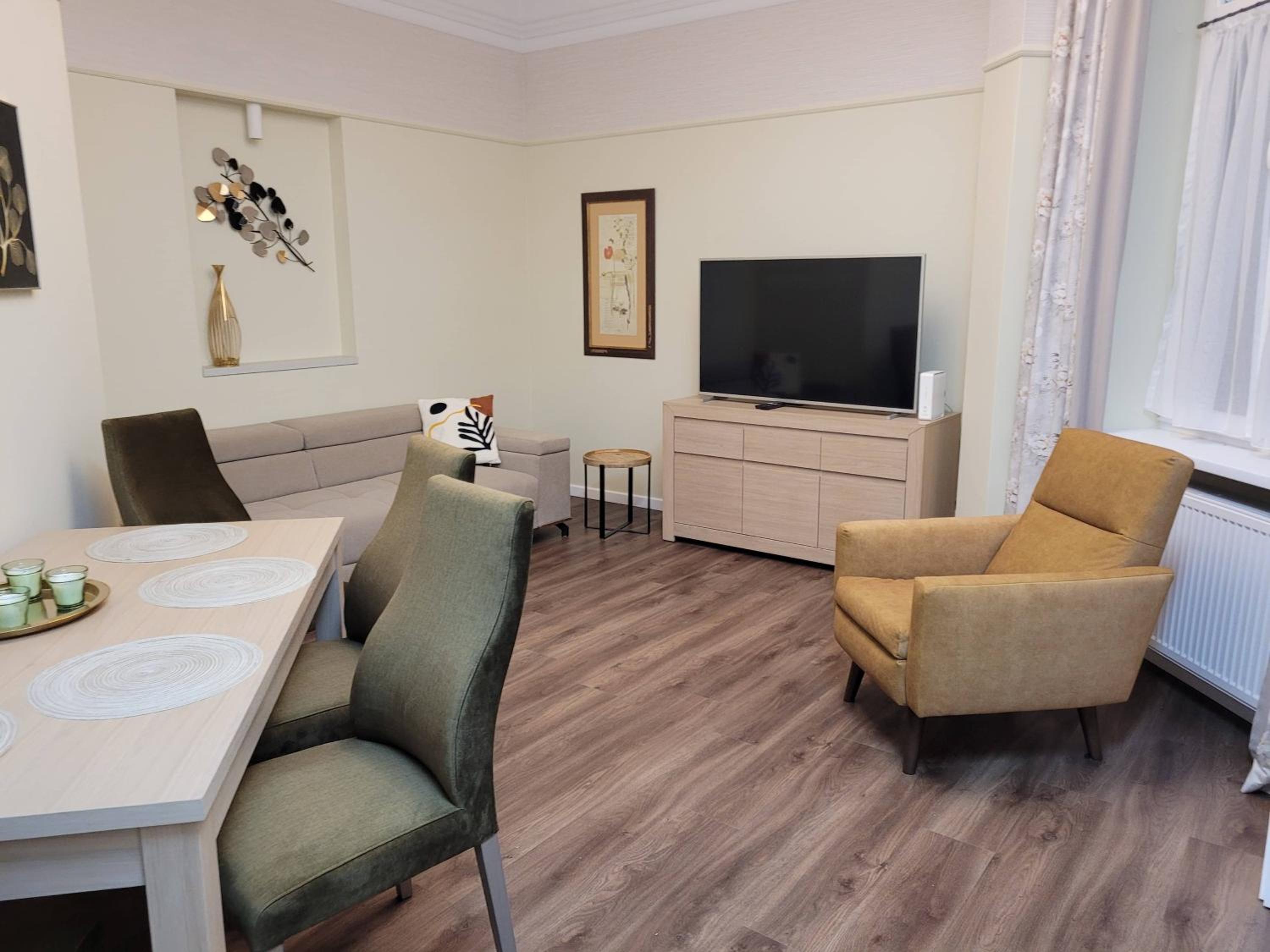 One-Bedroom Apartment - Photo 17