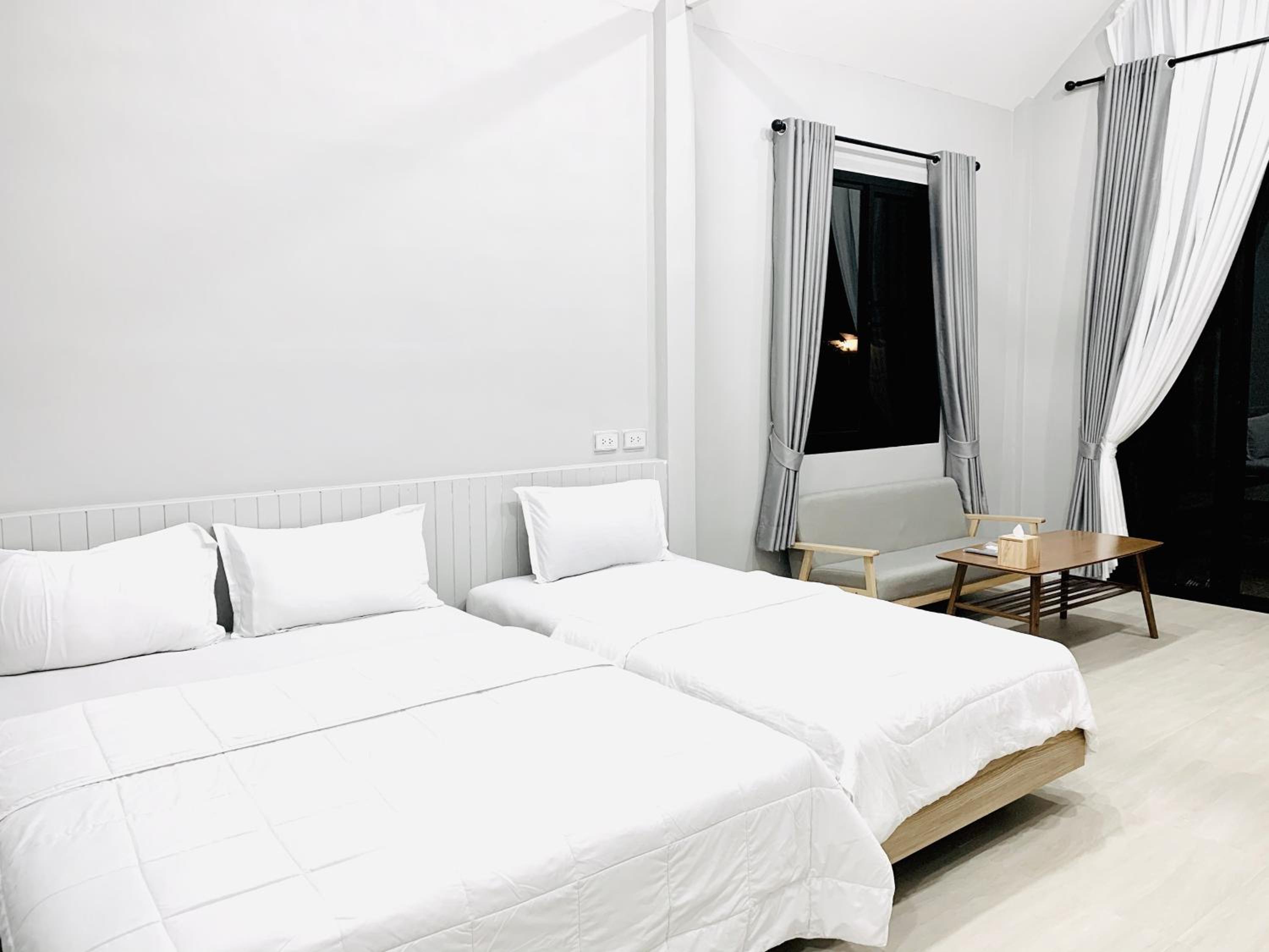 Standard Triple Room - Photo 3
