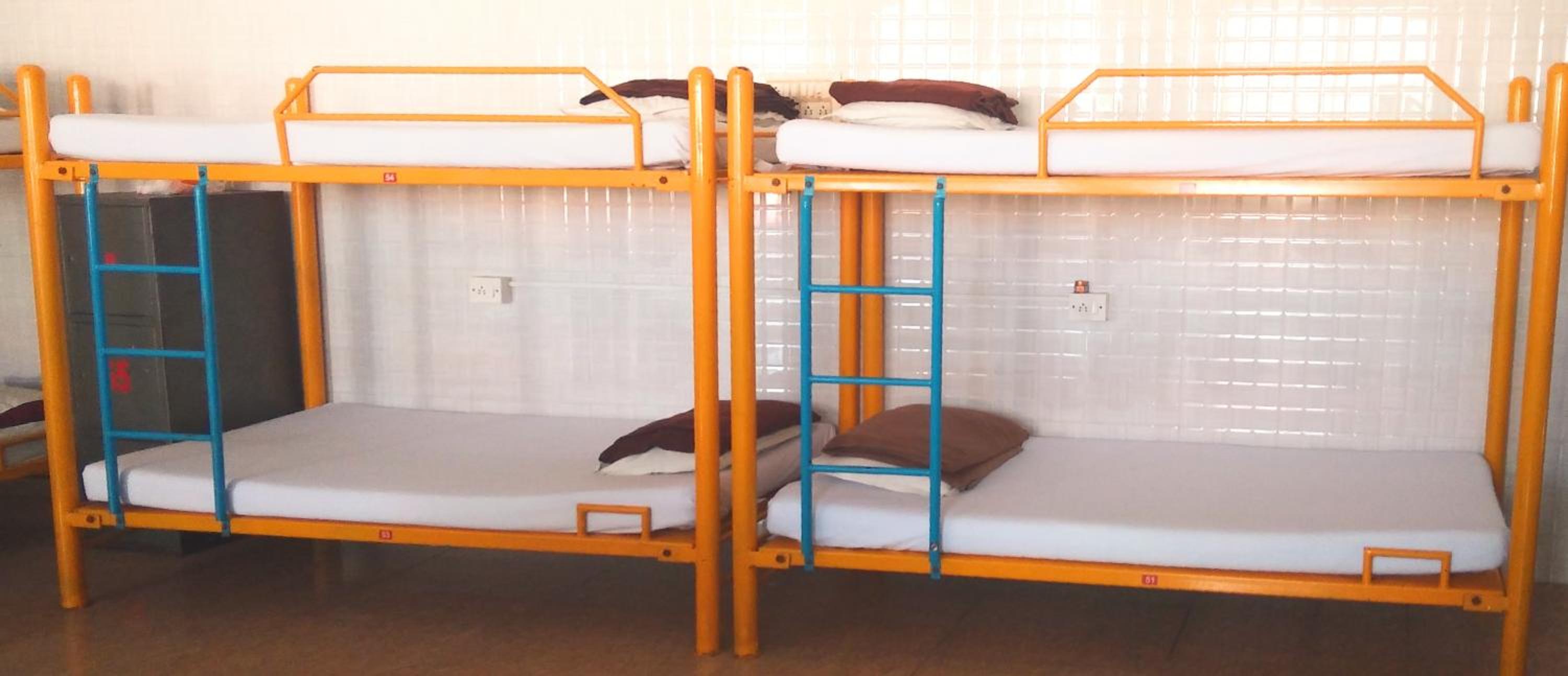 Single Bed in Male Dormitory Room with Shared Bathroom photo 3