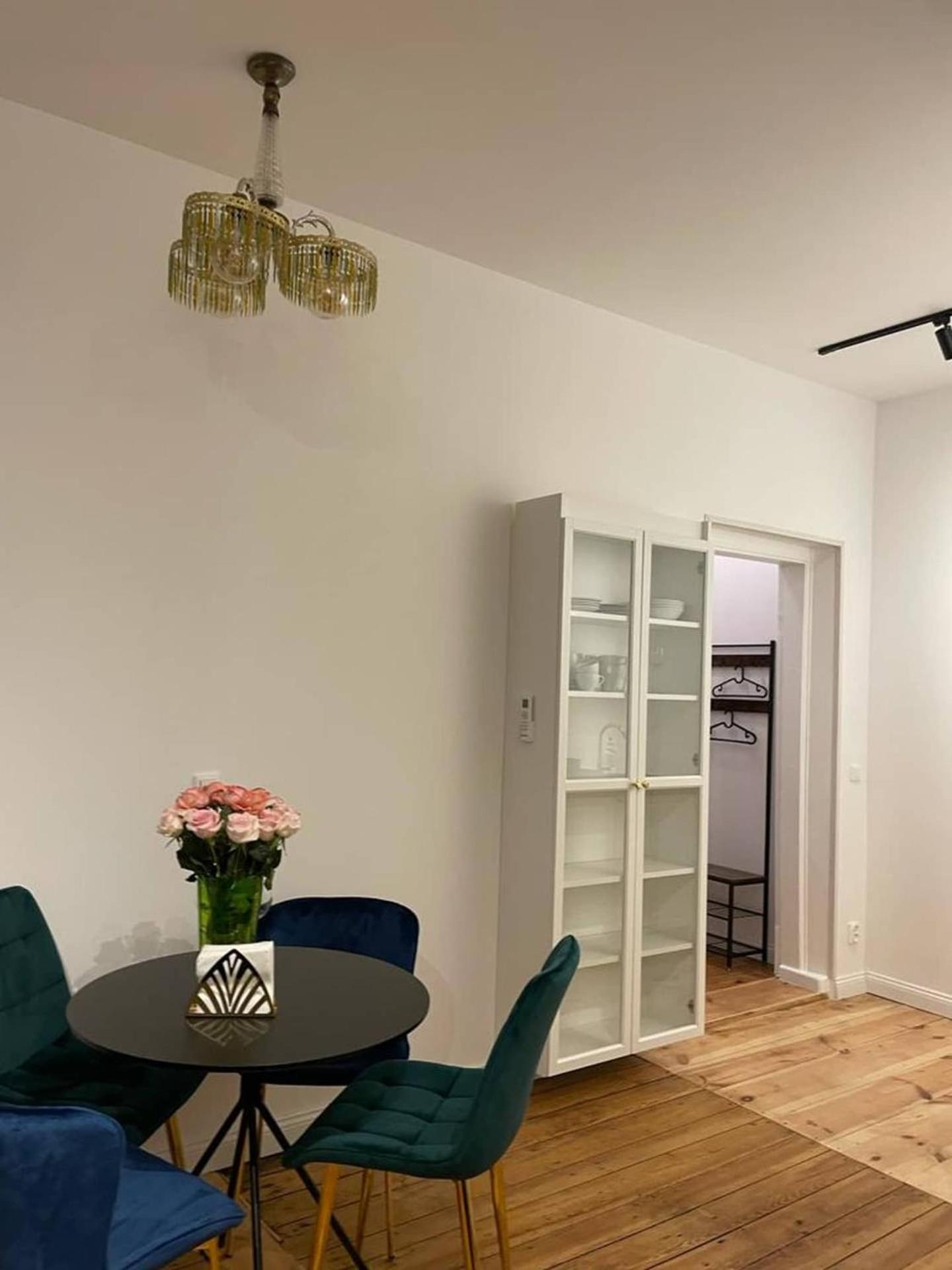 One-Bedroom Apartment - Photo 11