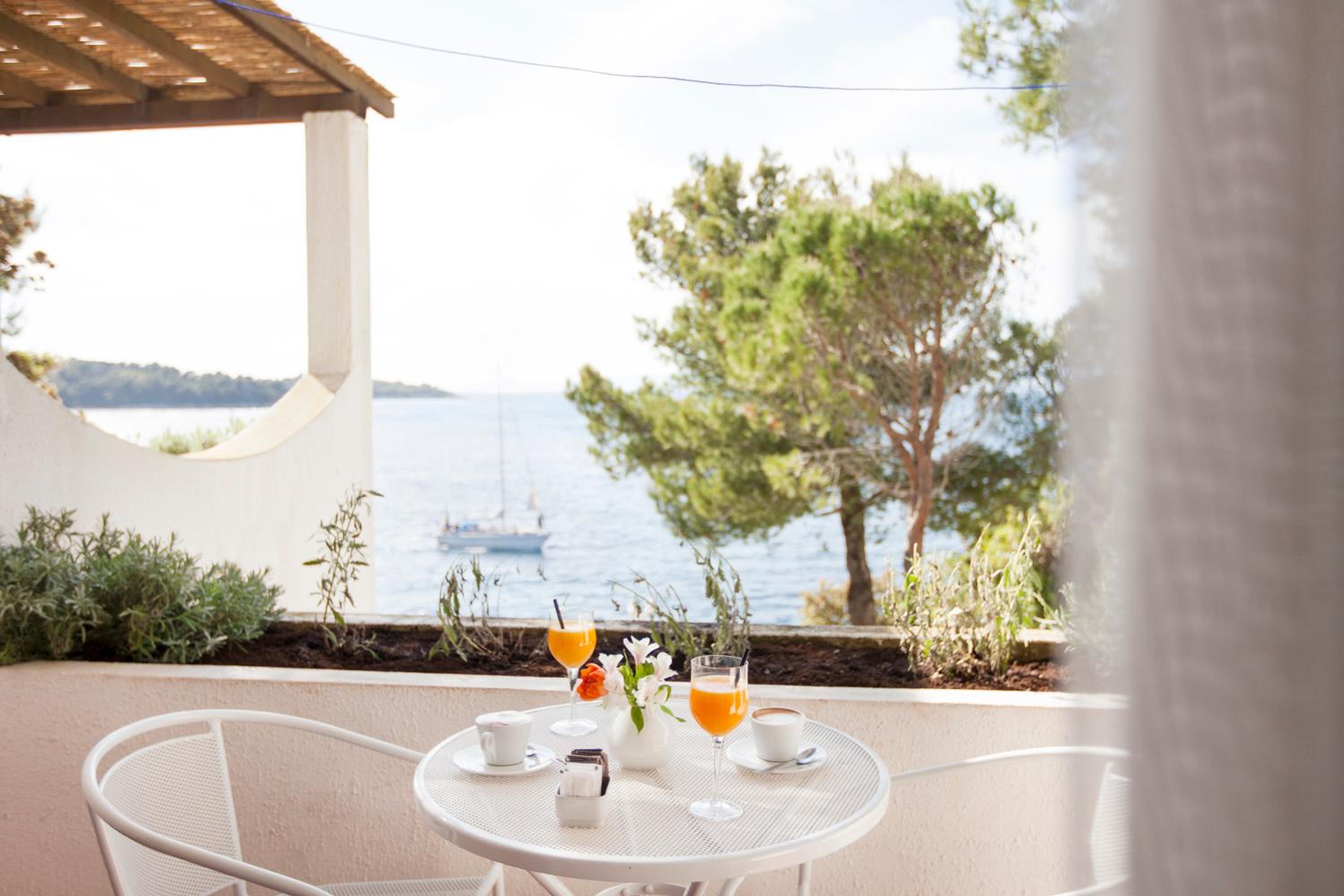 Special Offer - Double Room  With Balcony And Sea View - Half Board Included photo 3