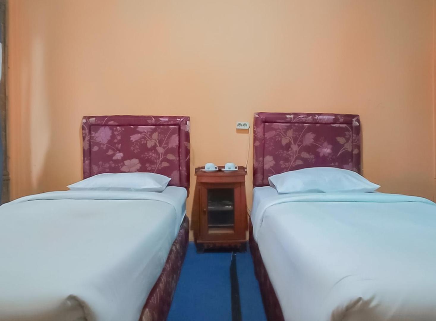 Twin Room - Photo 1
