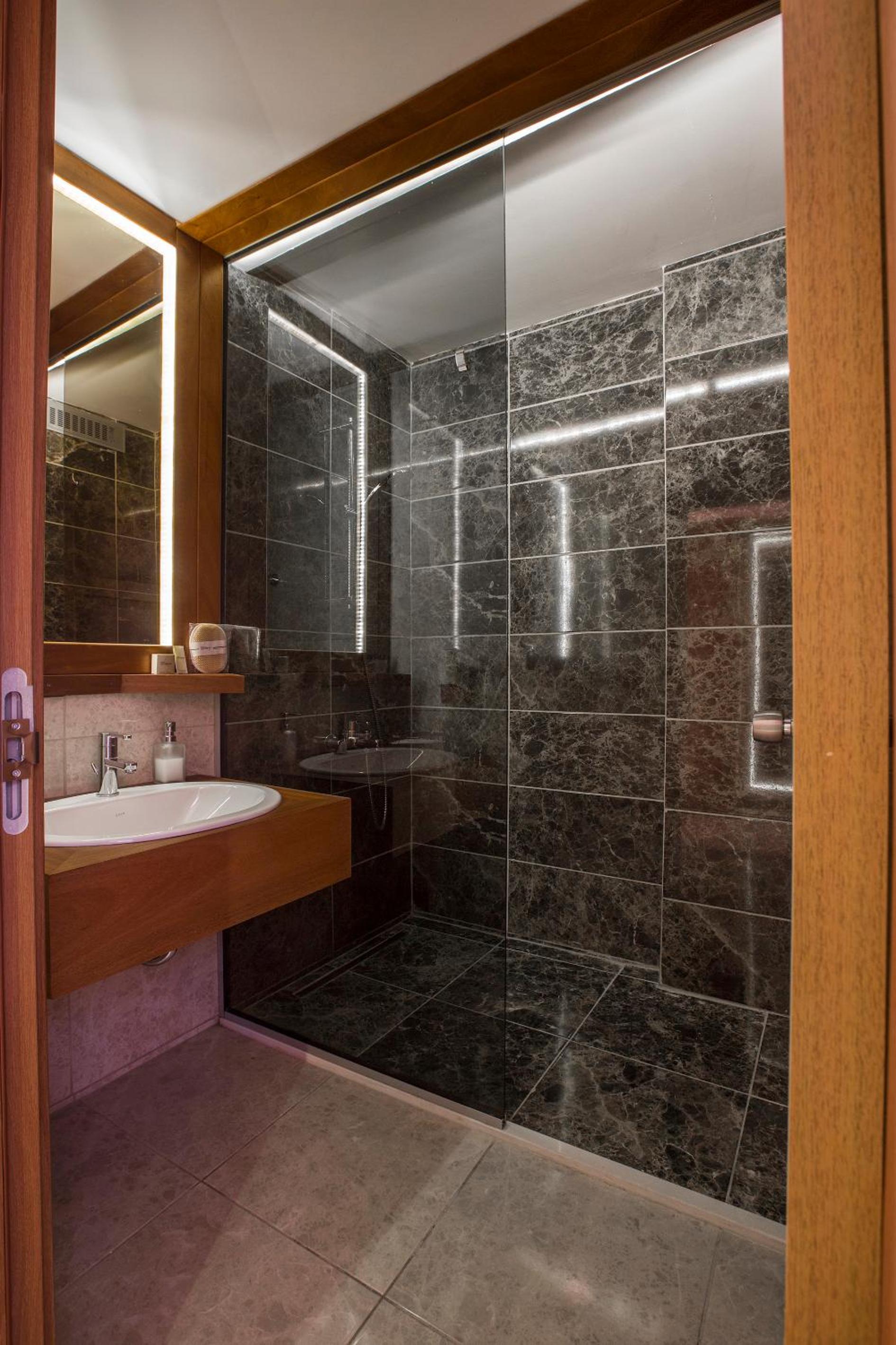 Suite with River View photo 3