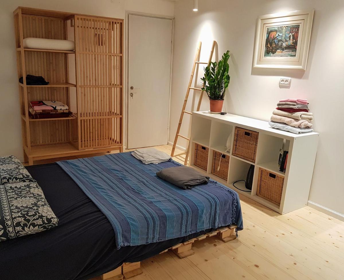 One-Bedroom House - Photo 14