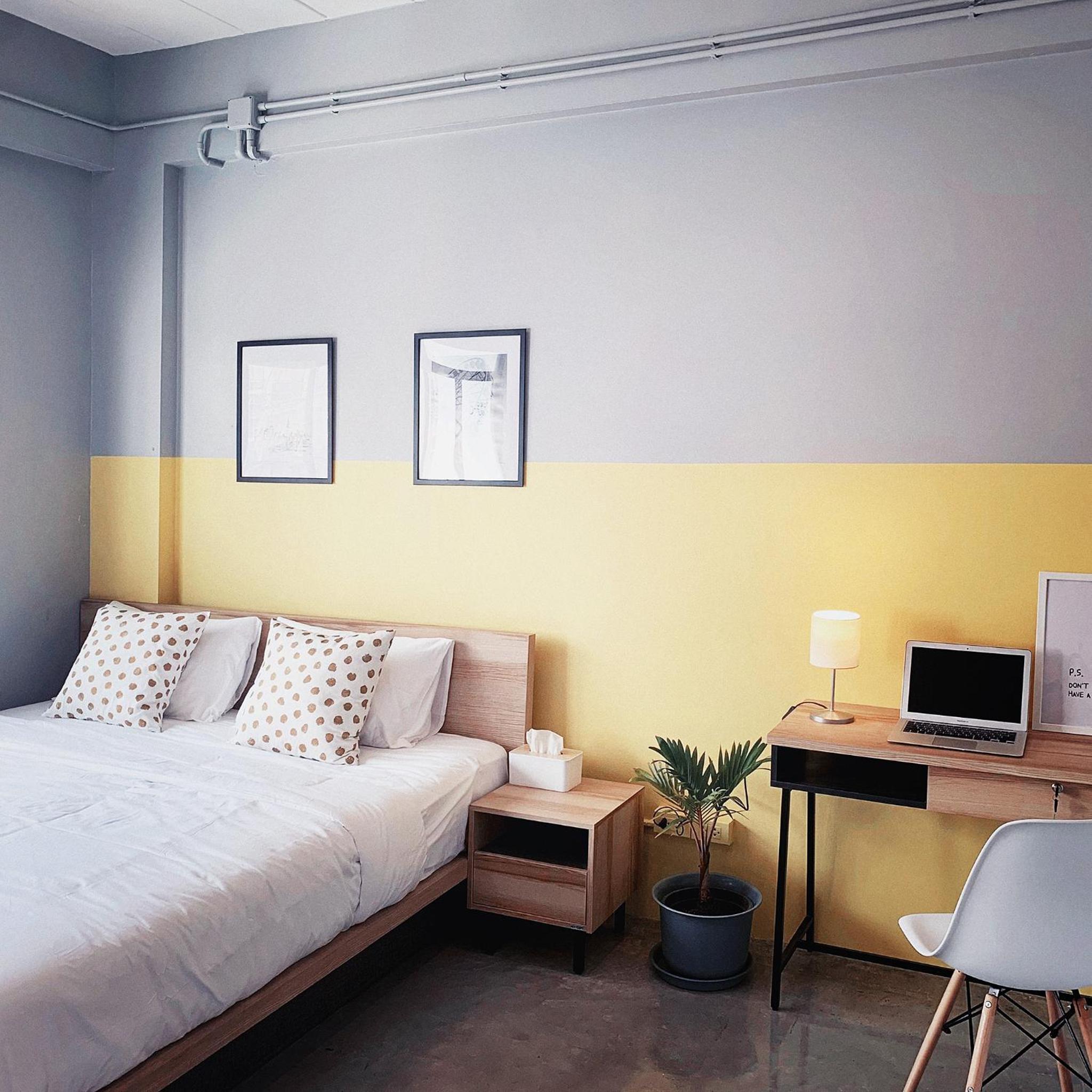 Deluxe King Suite - Photo 6