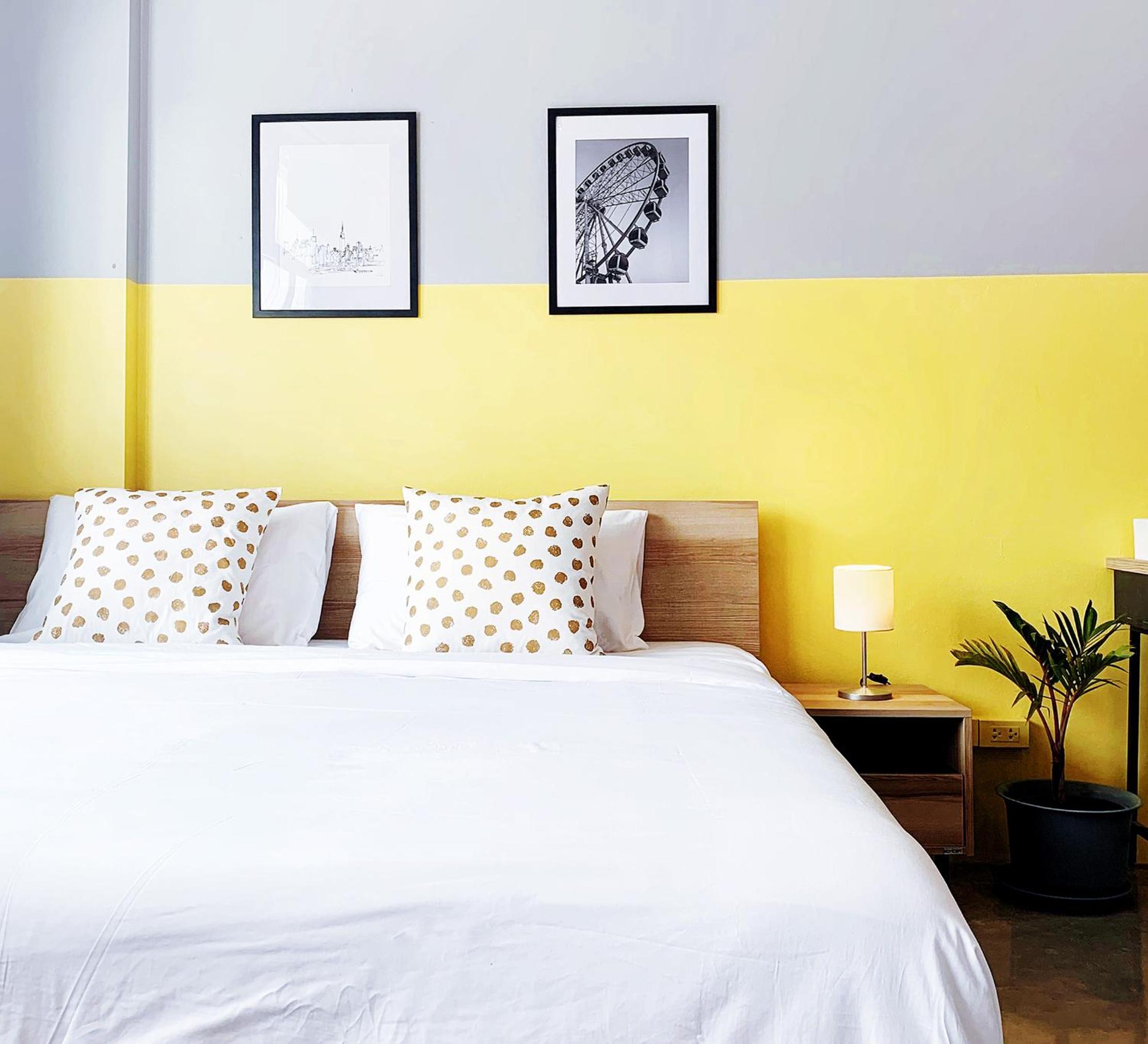 Deluxe King Suite - Photo 1