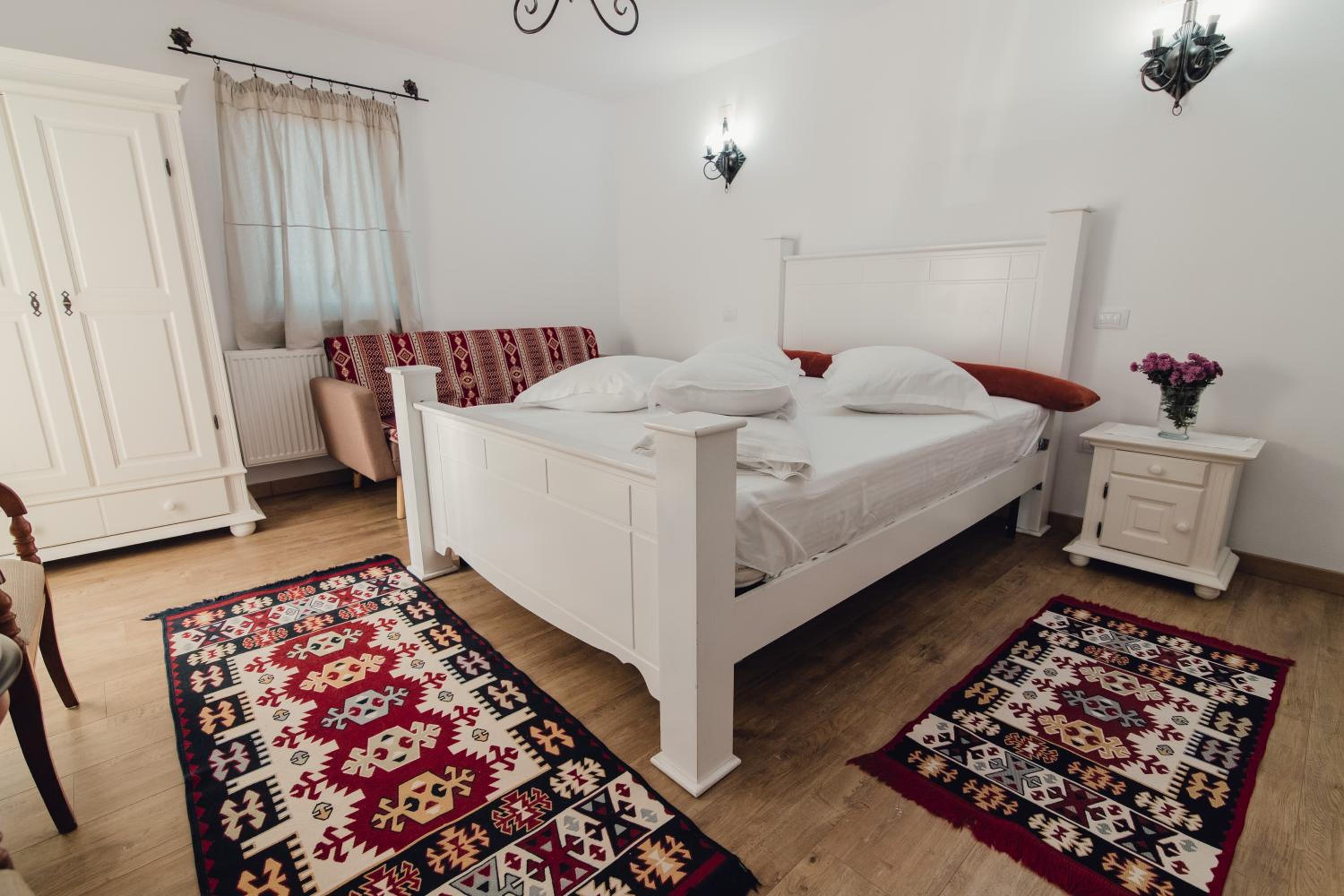 Deluxe Double or Twin Room photo 1