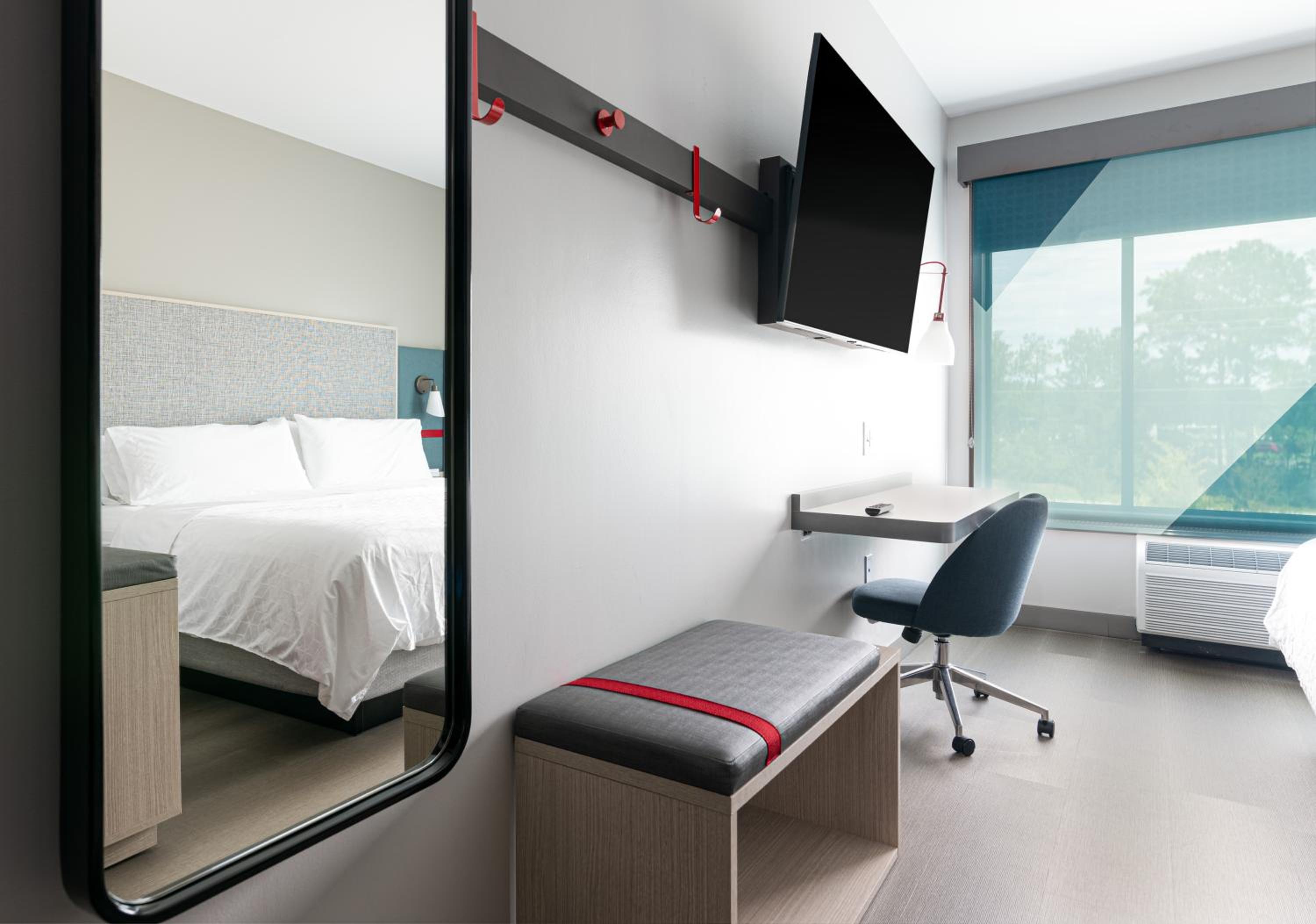 Standard King Room - Photo 4