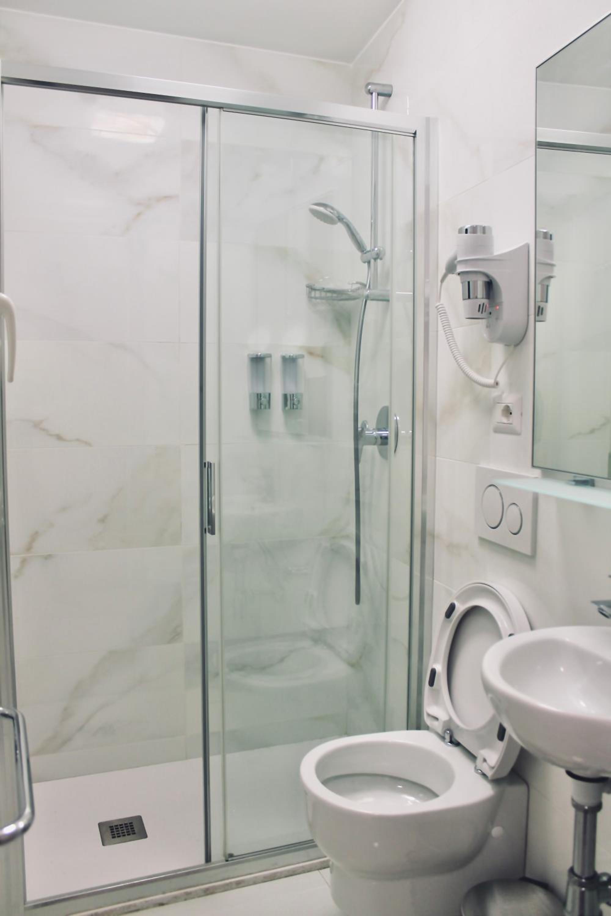 Superior Triple Room photo 3