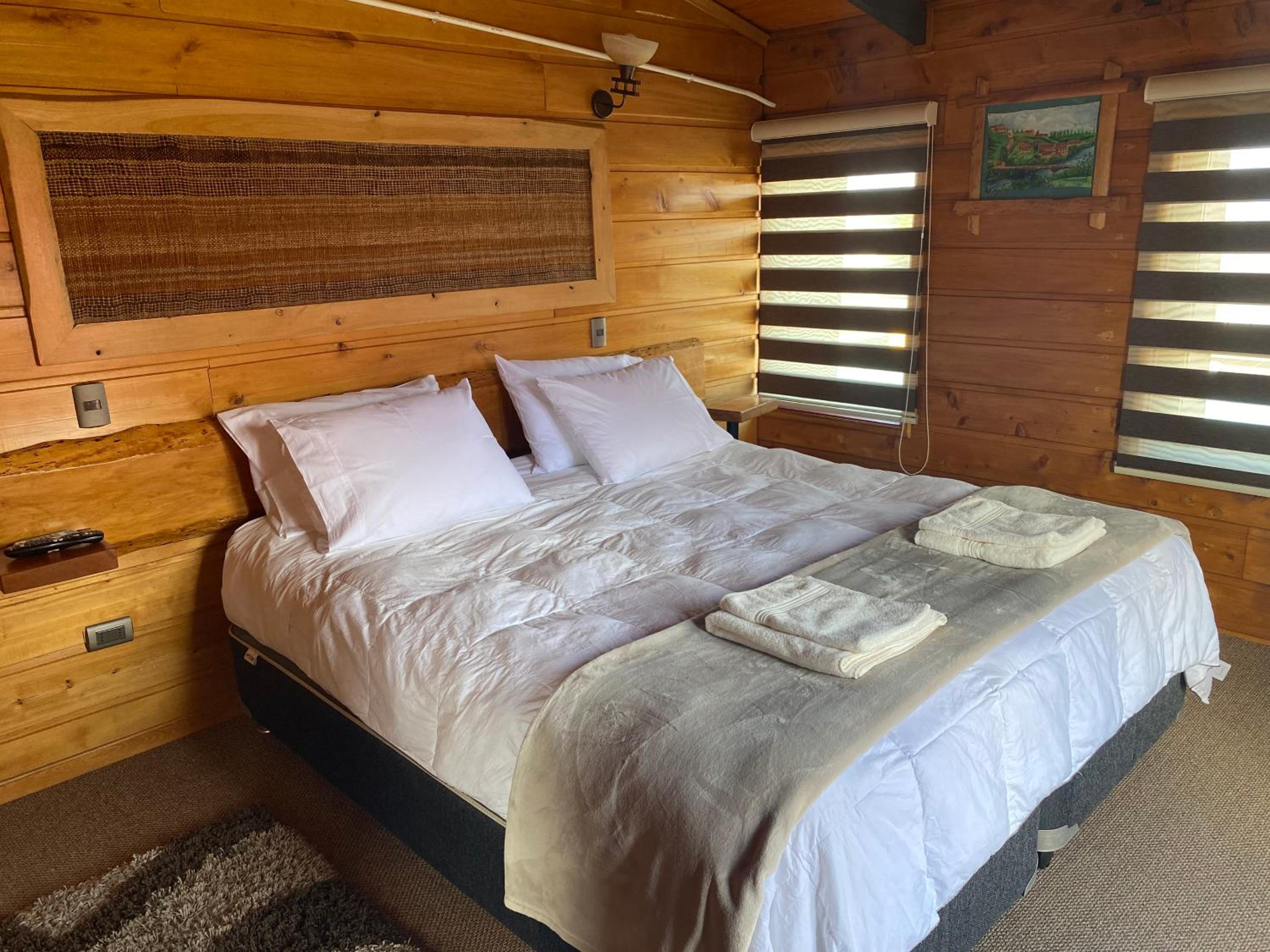 Double or Twin Room with Private Bathroom photo 1
