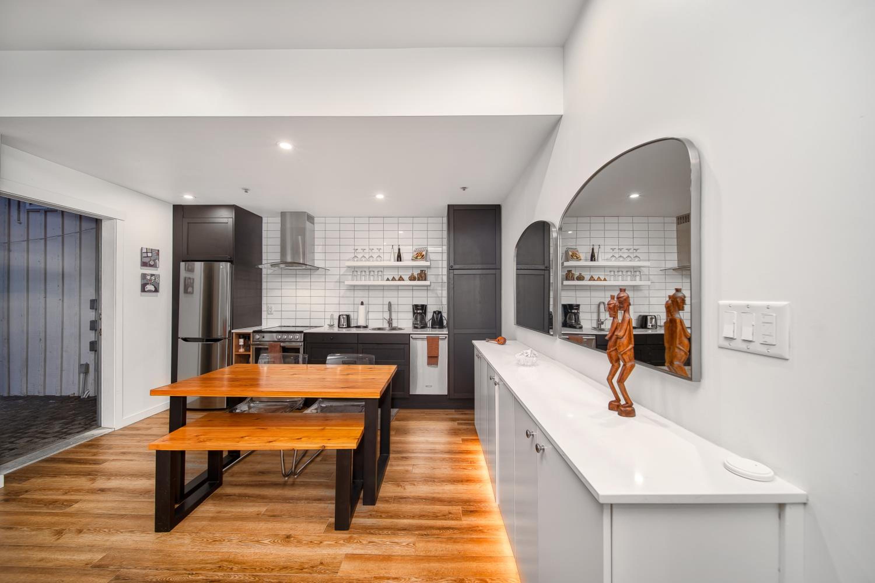 Modern Studio at Blackcomb base, Photo 6