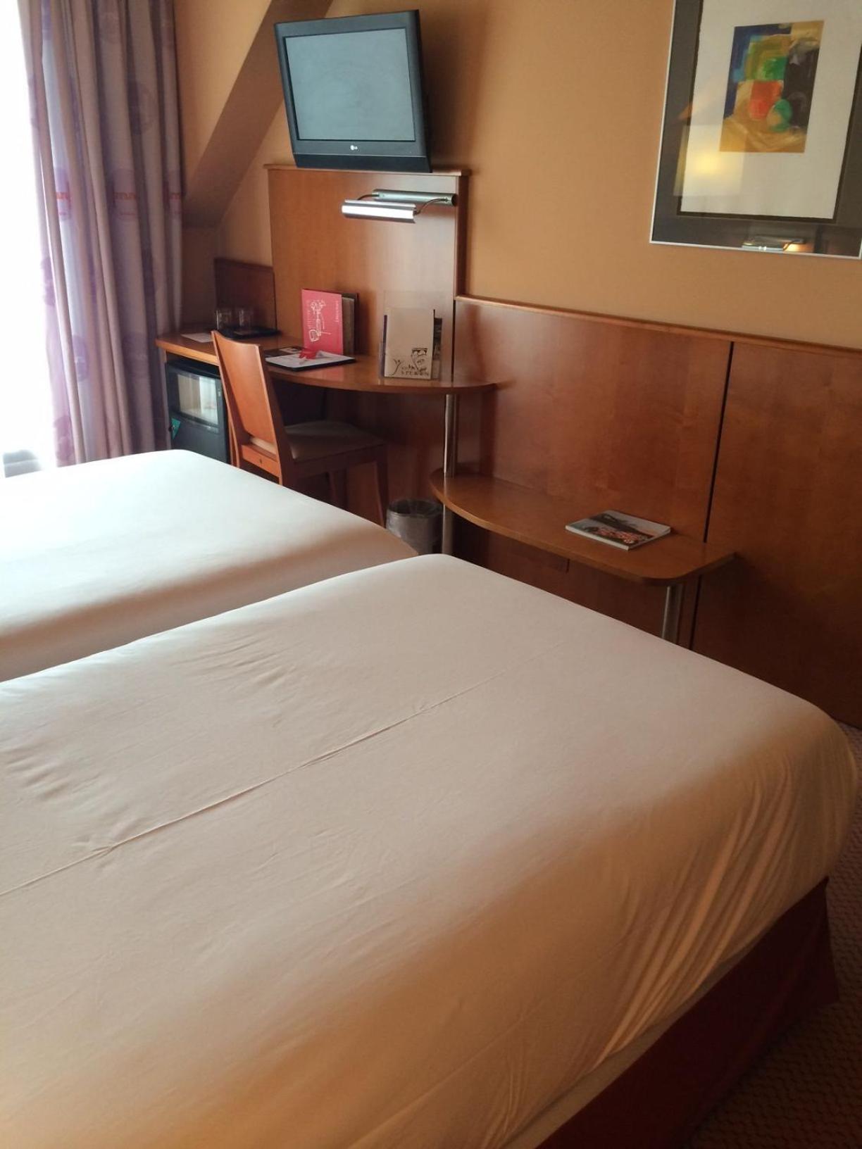 Twin Room - Photo 4