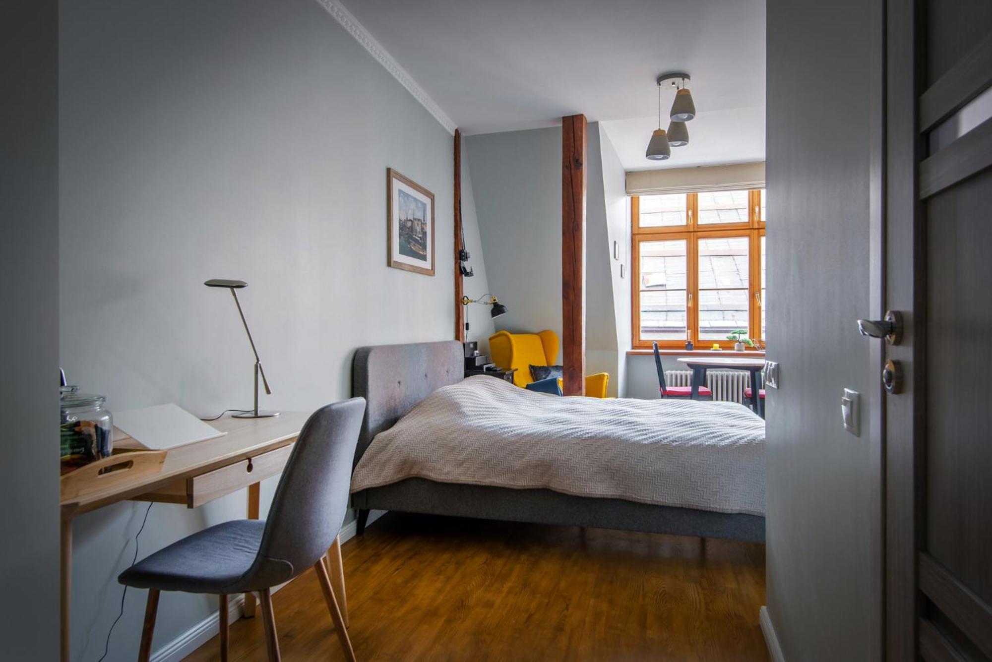 One-Bedroom Apartment