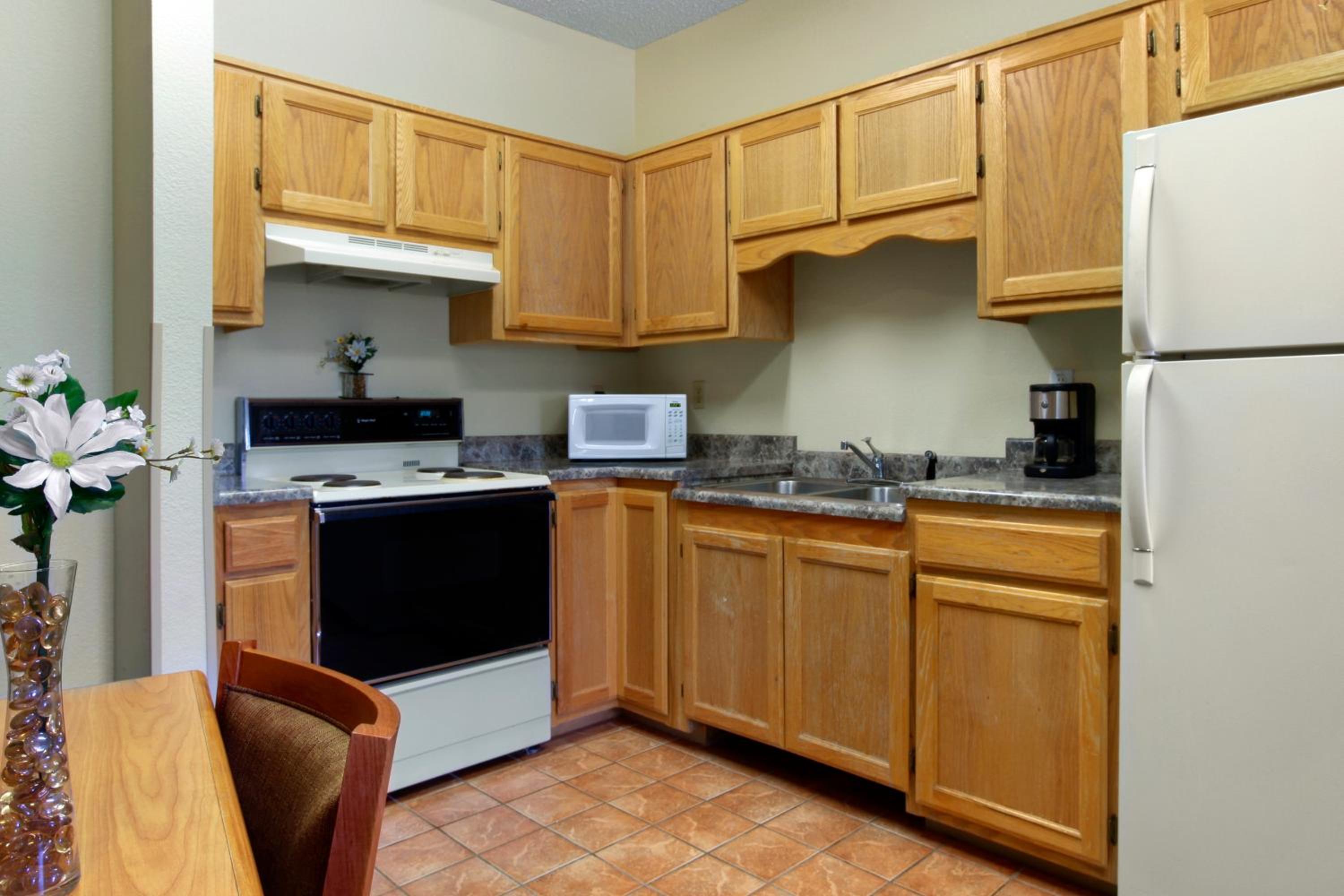 One-Bedroom King Suite - Non-Smoking - Photo 10