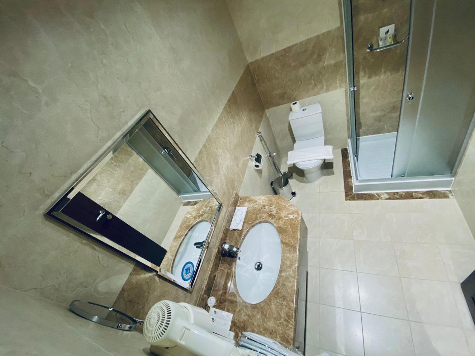 Classic Triple Room - Photo 7