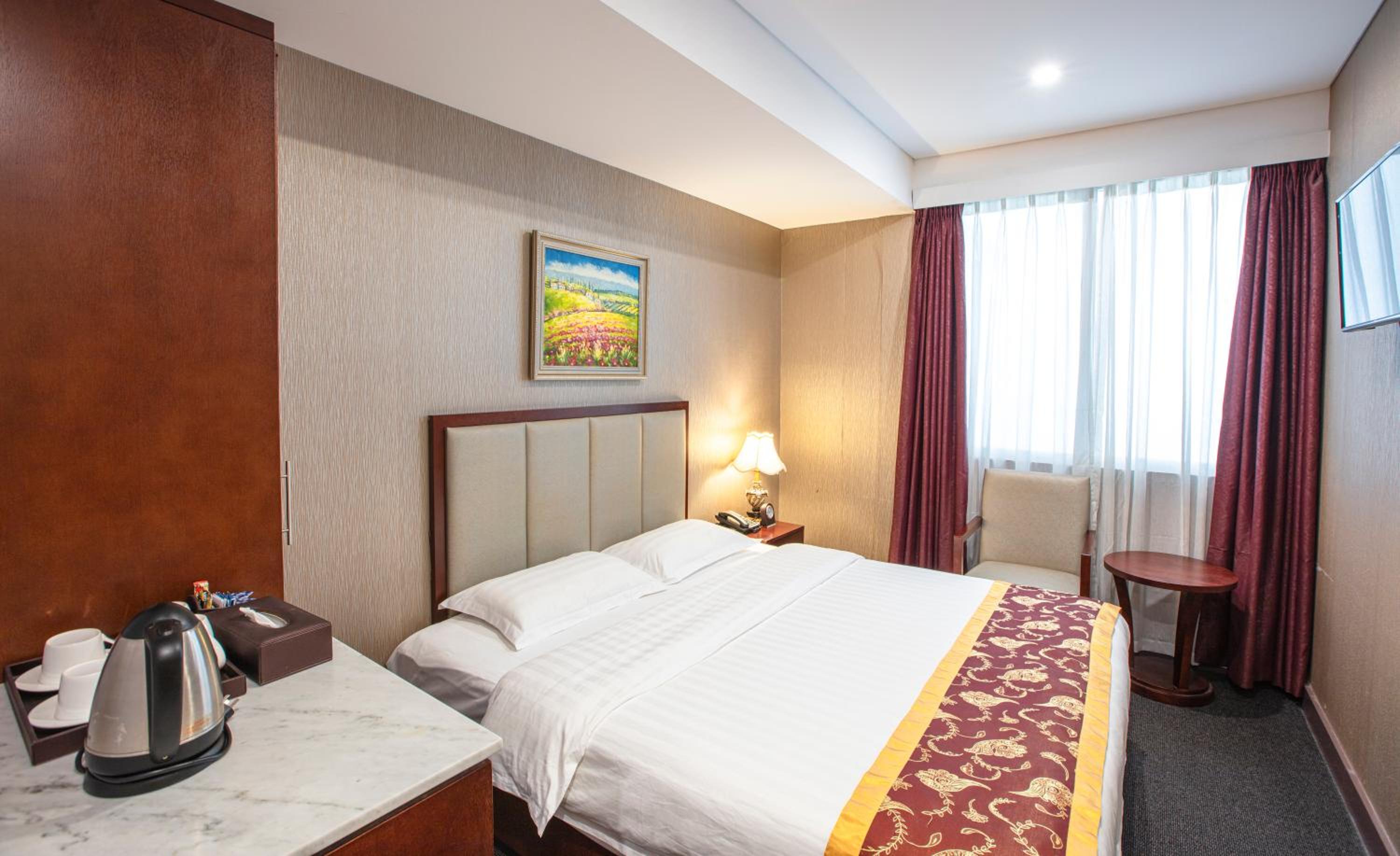 Deluxe King Room