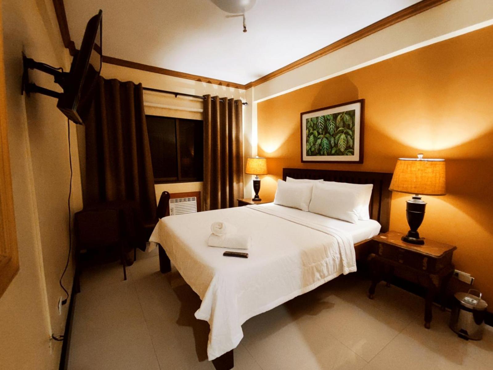 Deluxe Queen Room - Photo 1