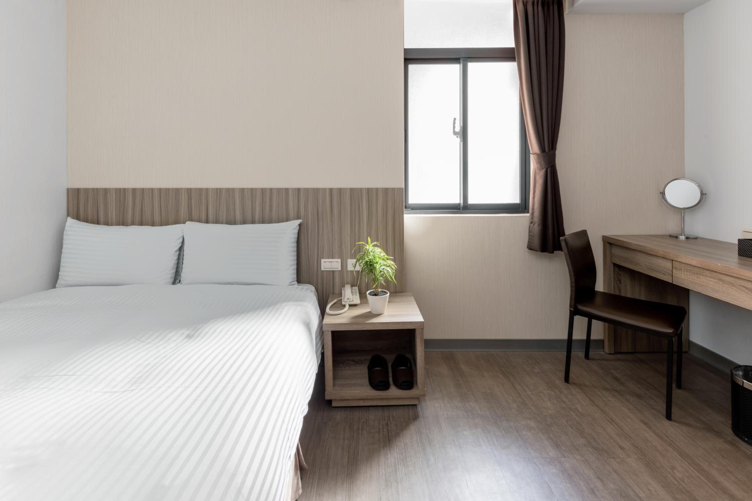 Budget Single Room
