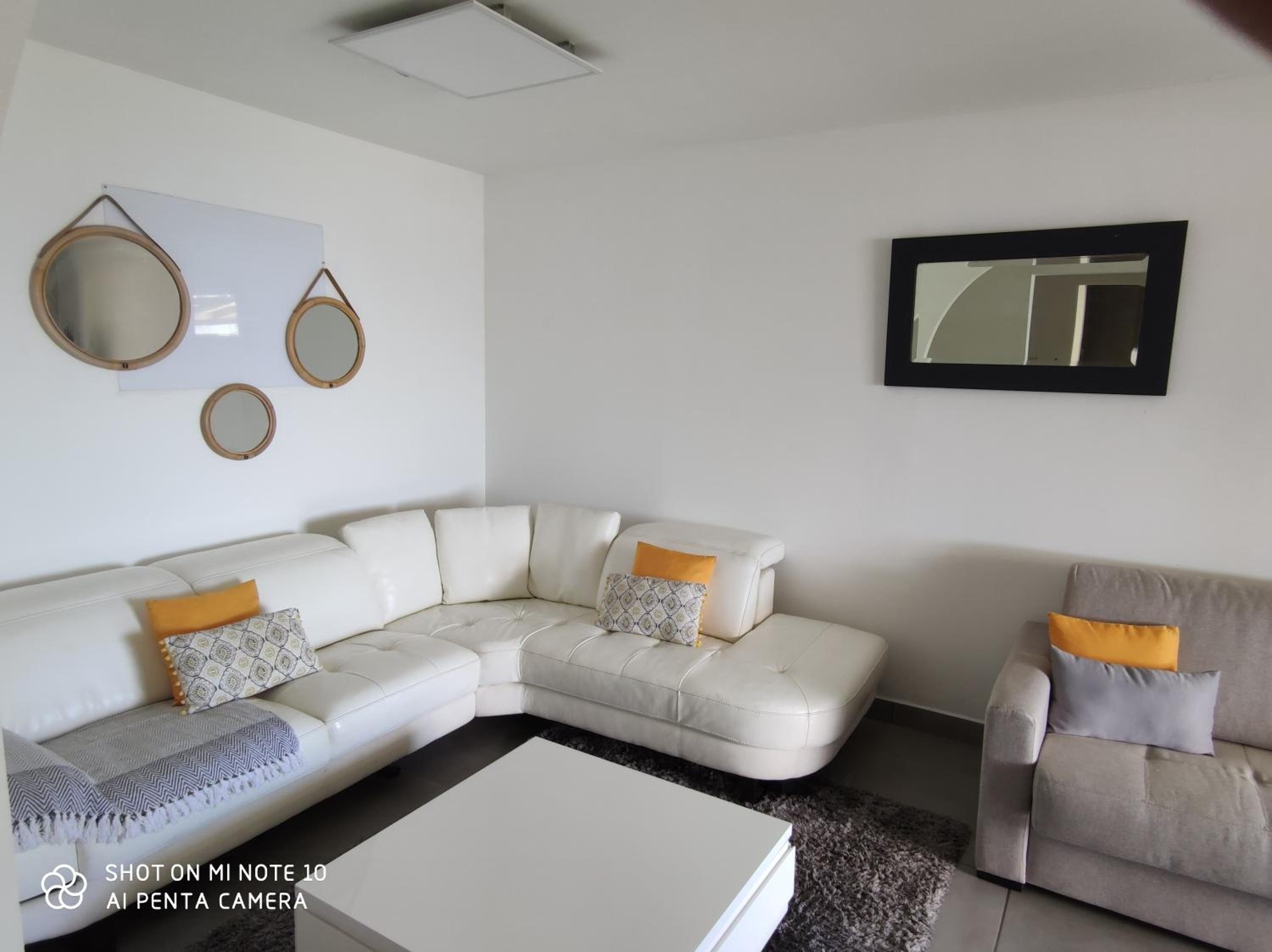 Villa photo 3