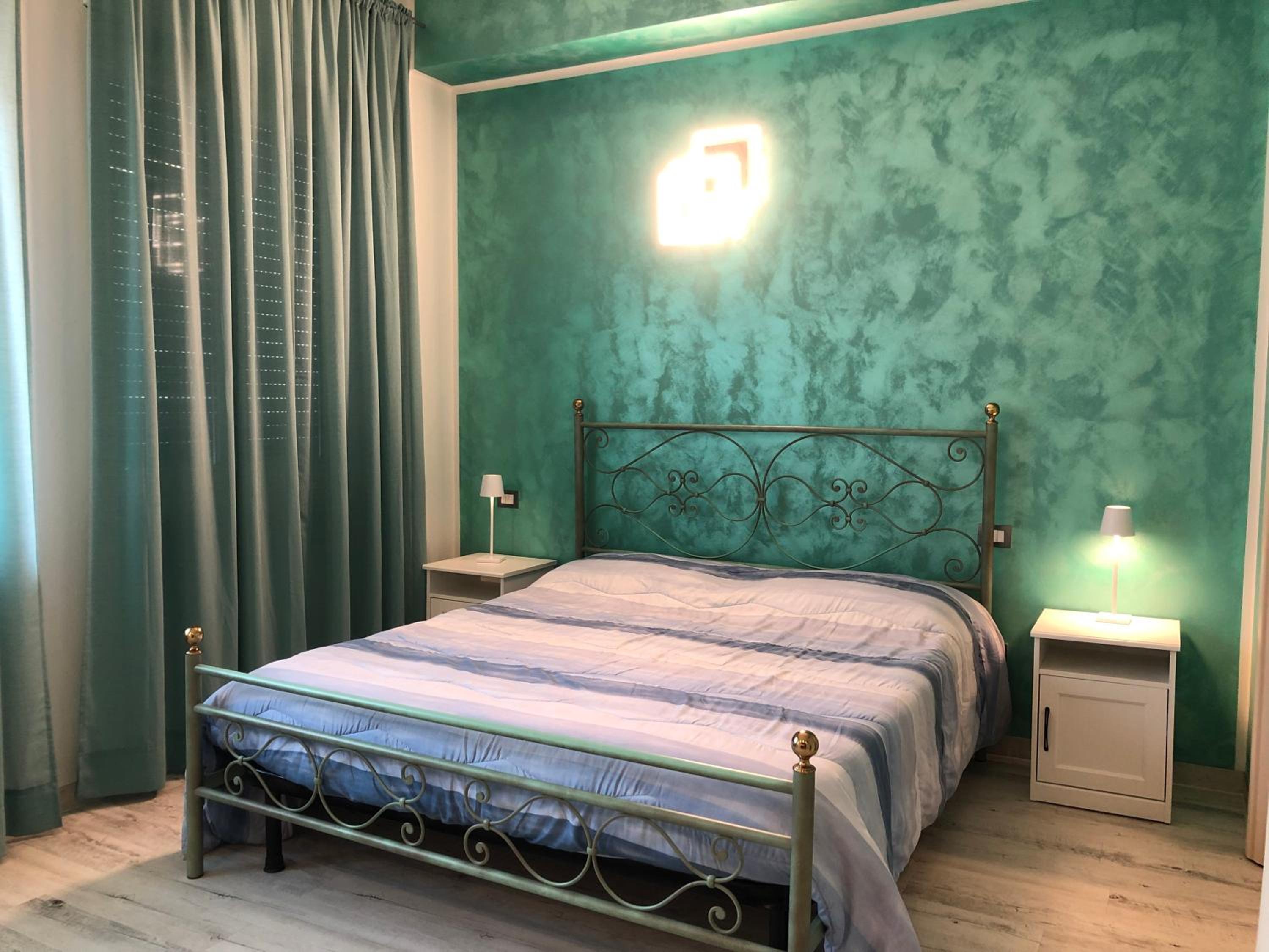 Double Room with Private Bathroom - Photo 20