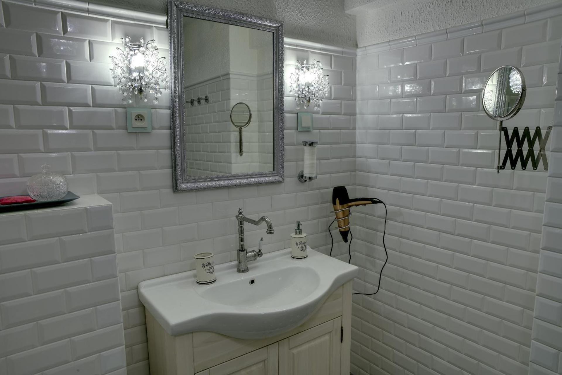 Double Room - Photo 3