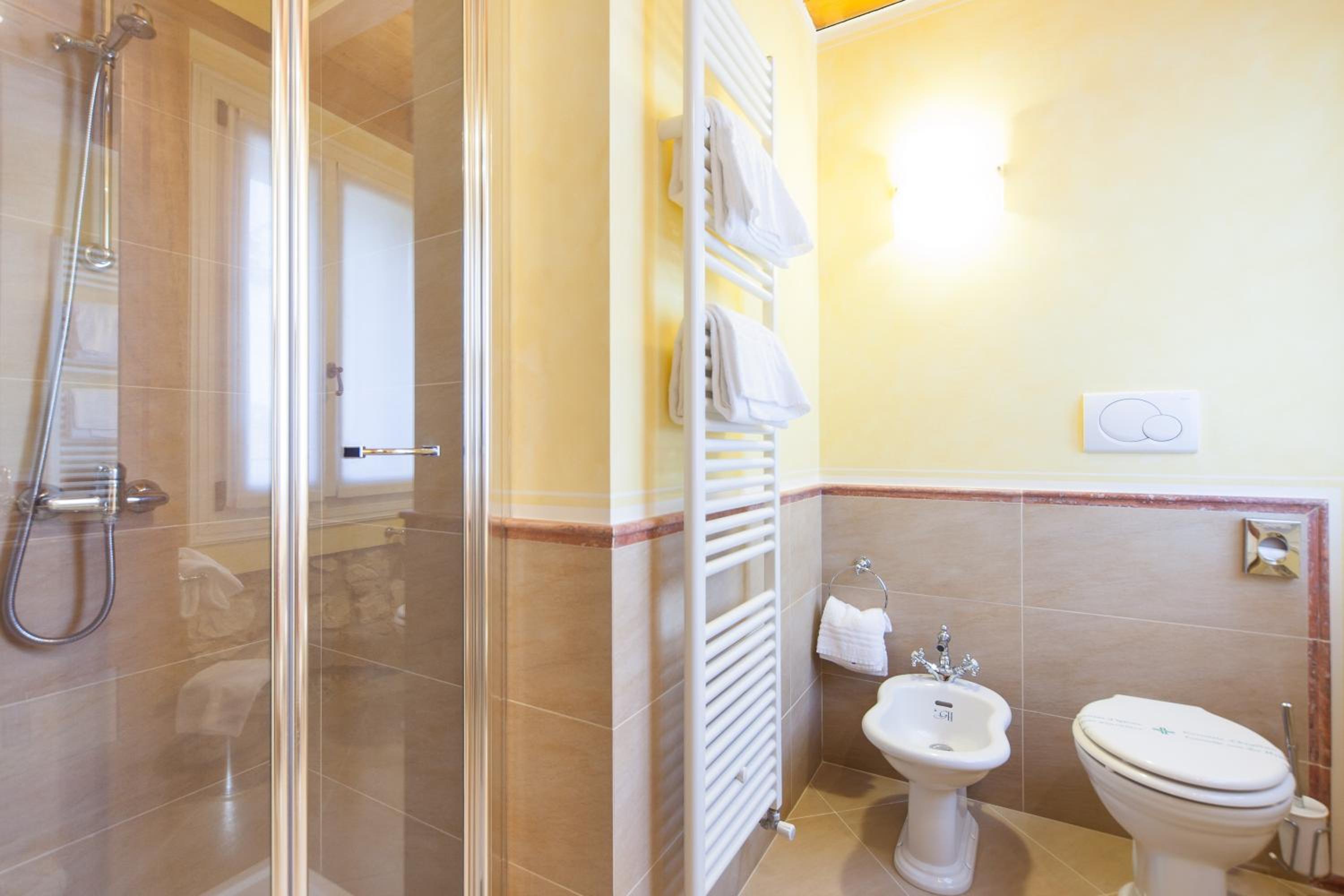 Quadruple Room - Split Level photo 2